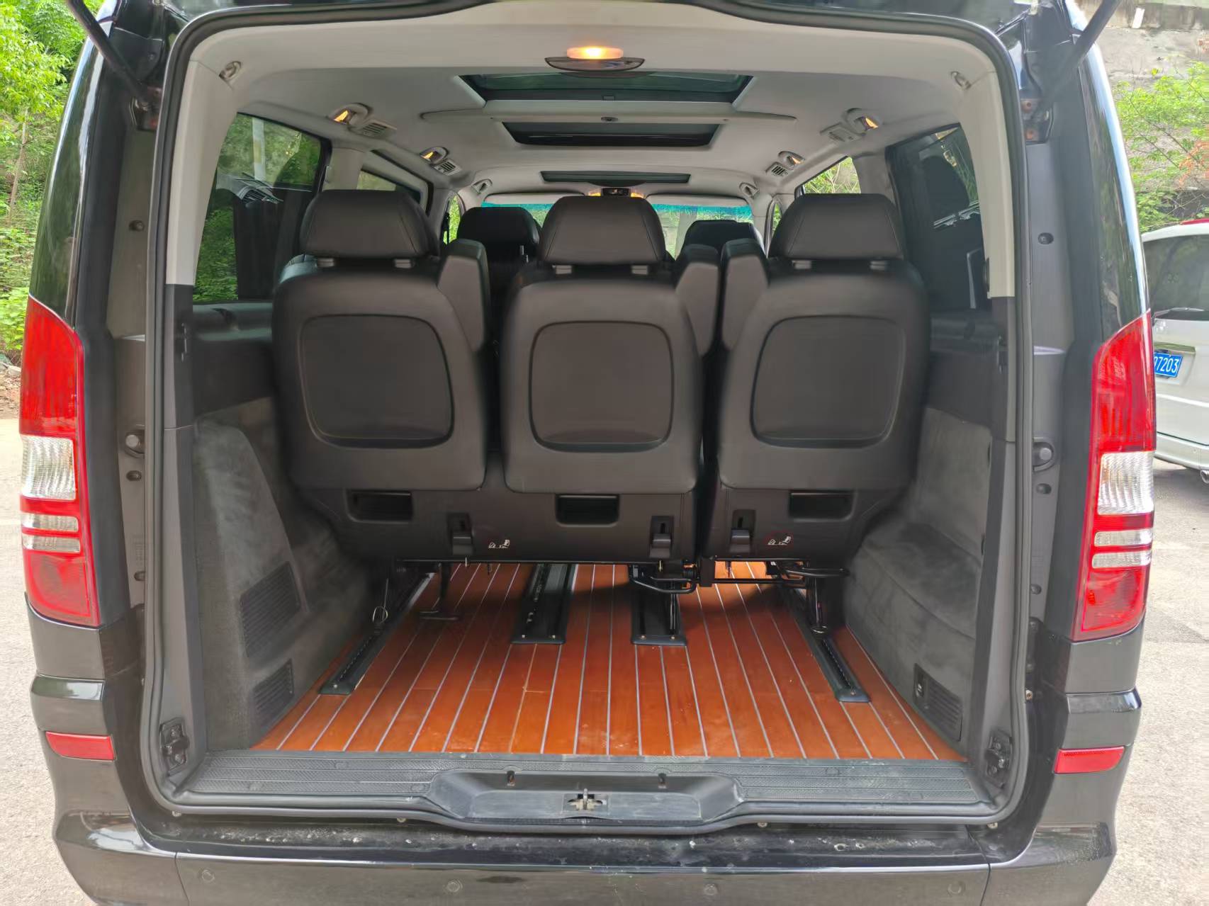 Mercedes-Benz Viano (Imported) 2012 car image #14