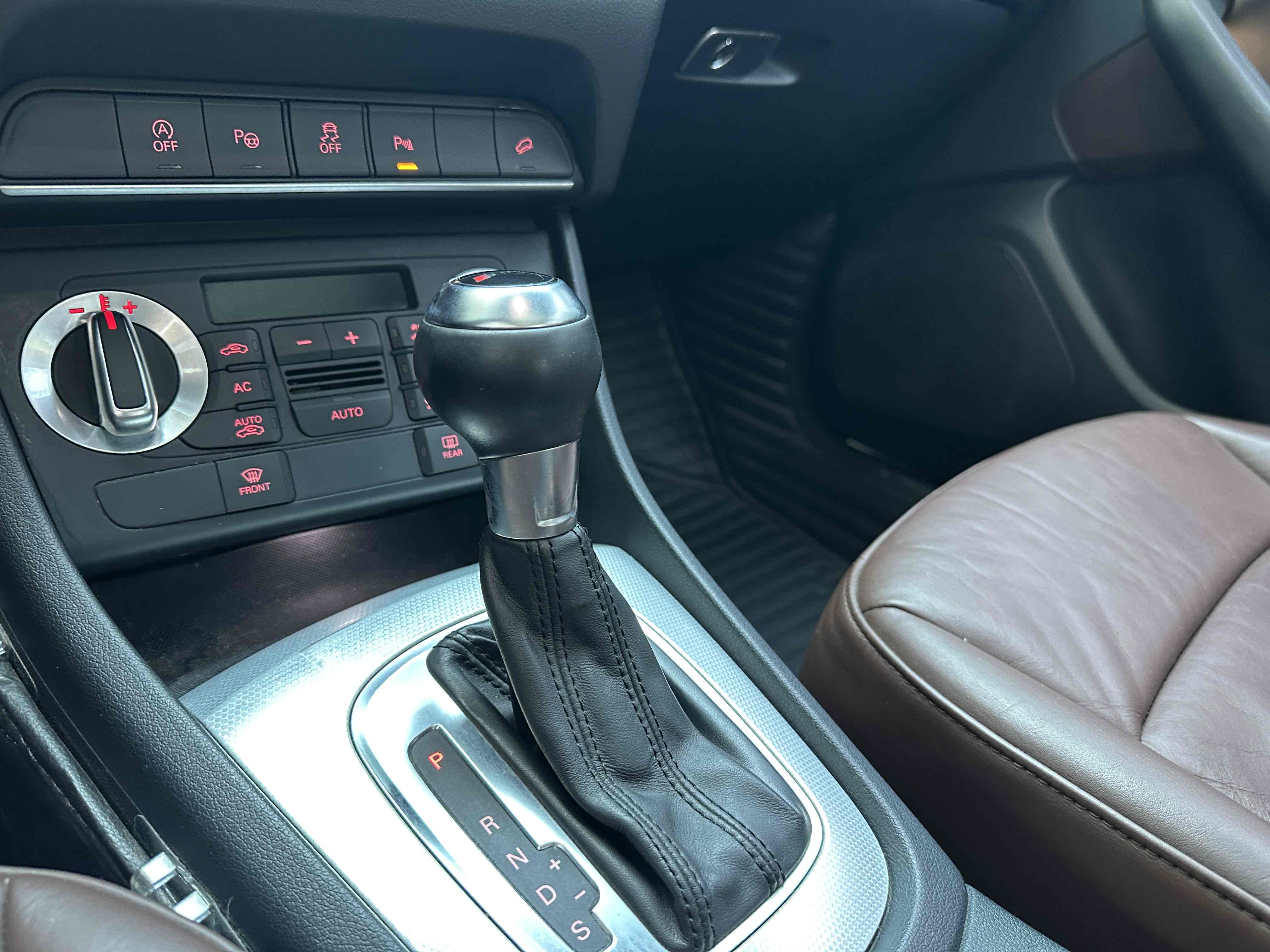 Audi Q3 (Imported) 2013 car image #14