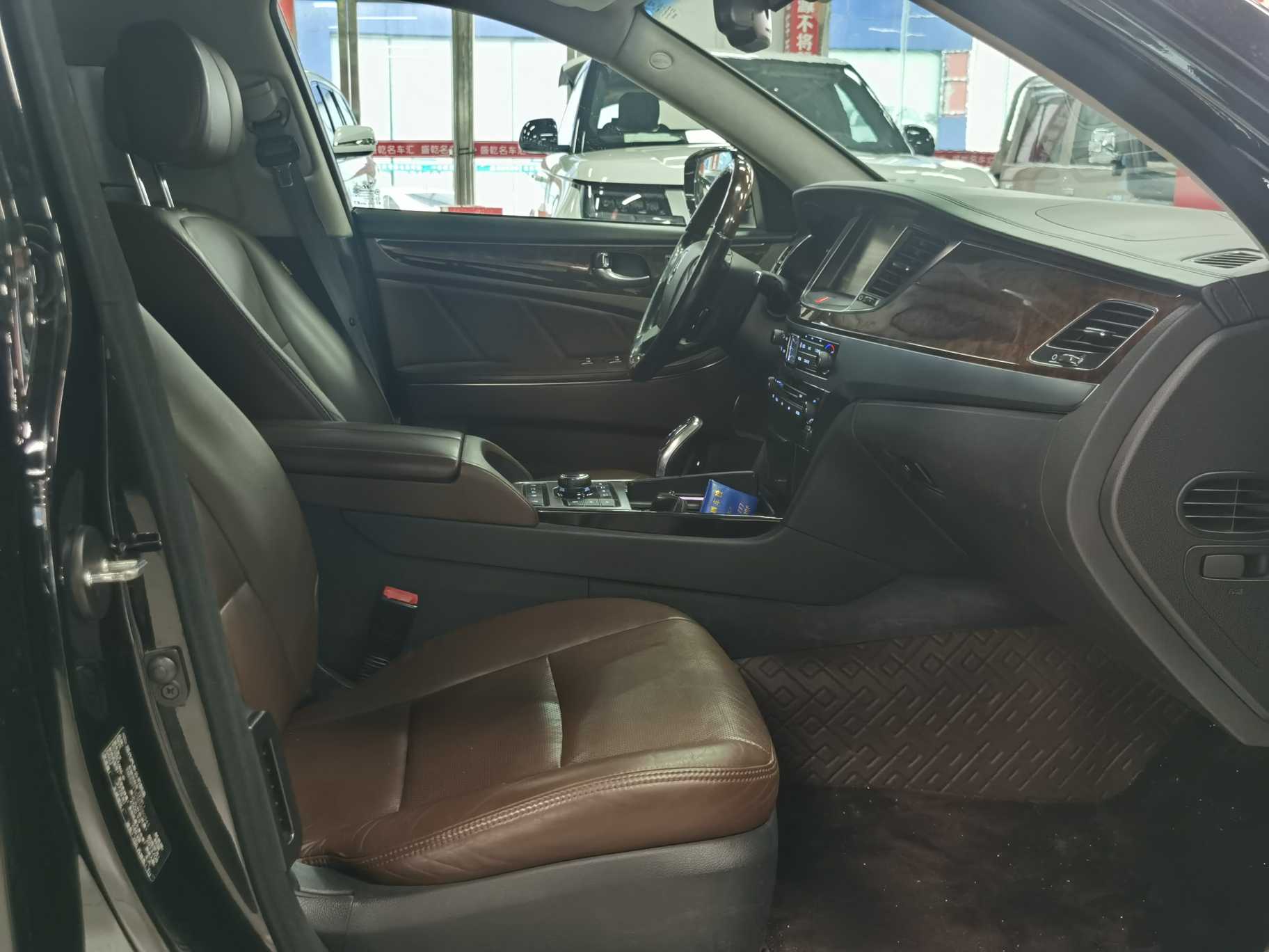 Hyundai Equus 2013 immagine di auto #14