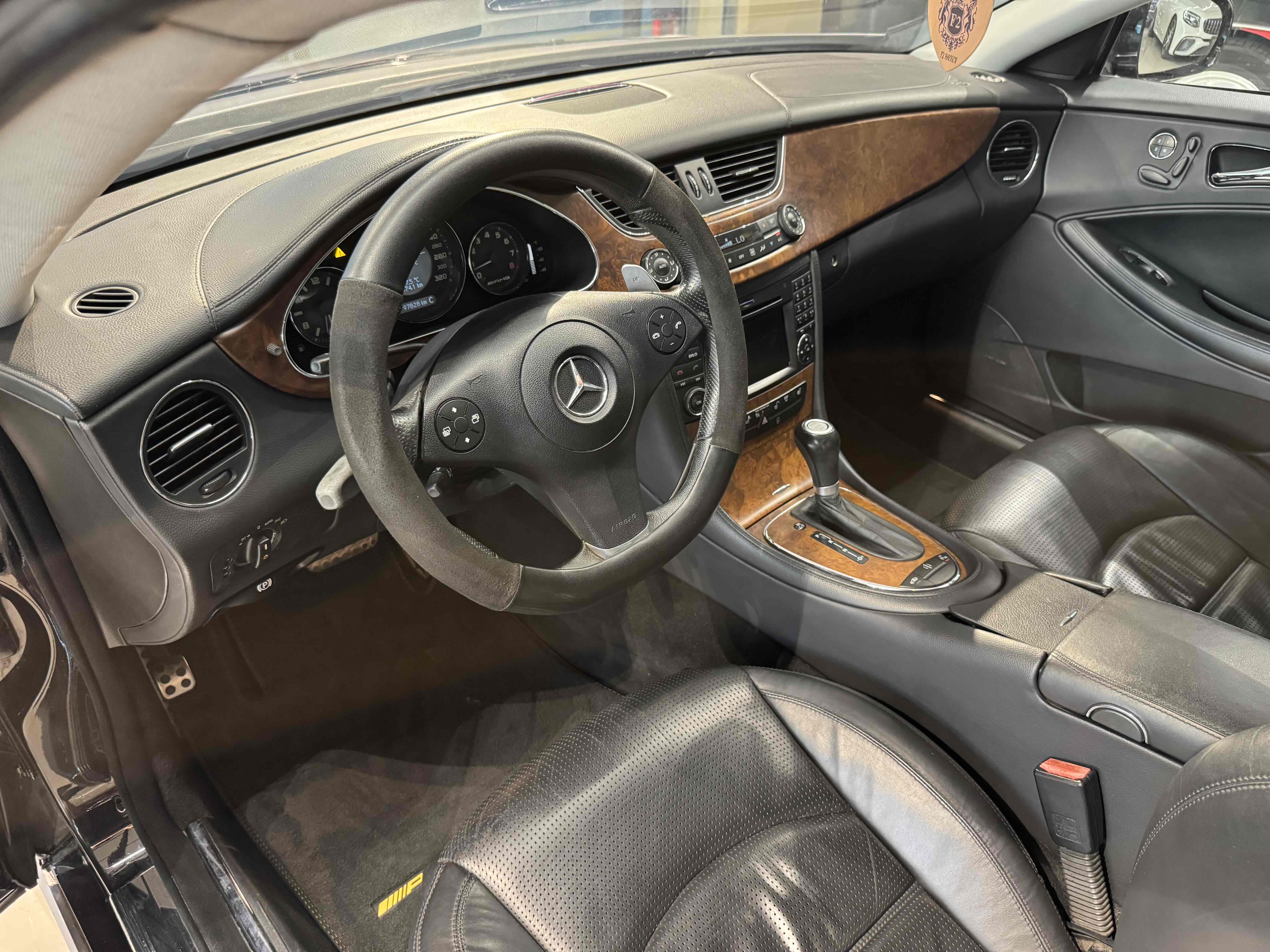 Mercedes-Benz CLS AMG 2009 car image #14