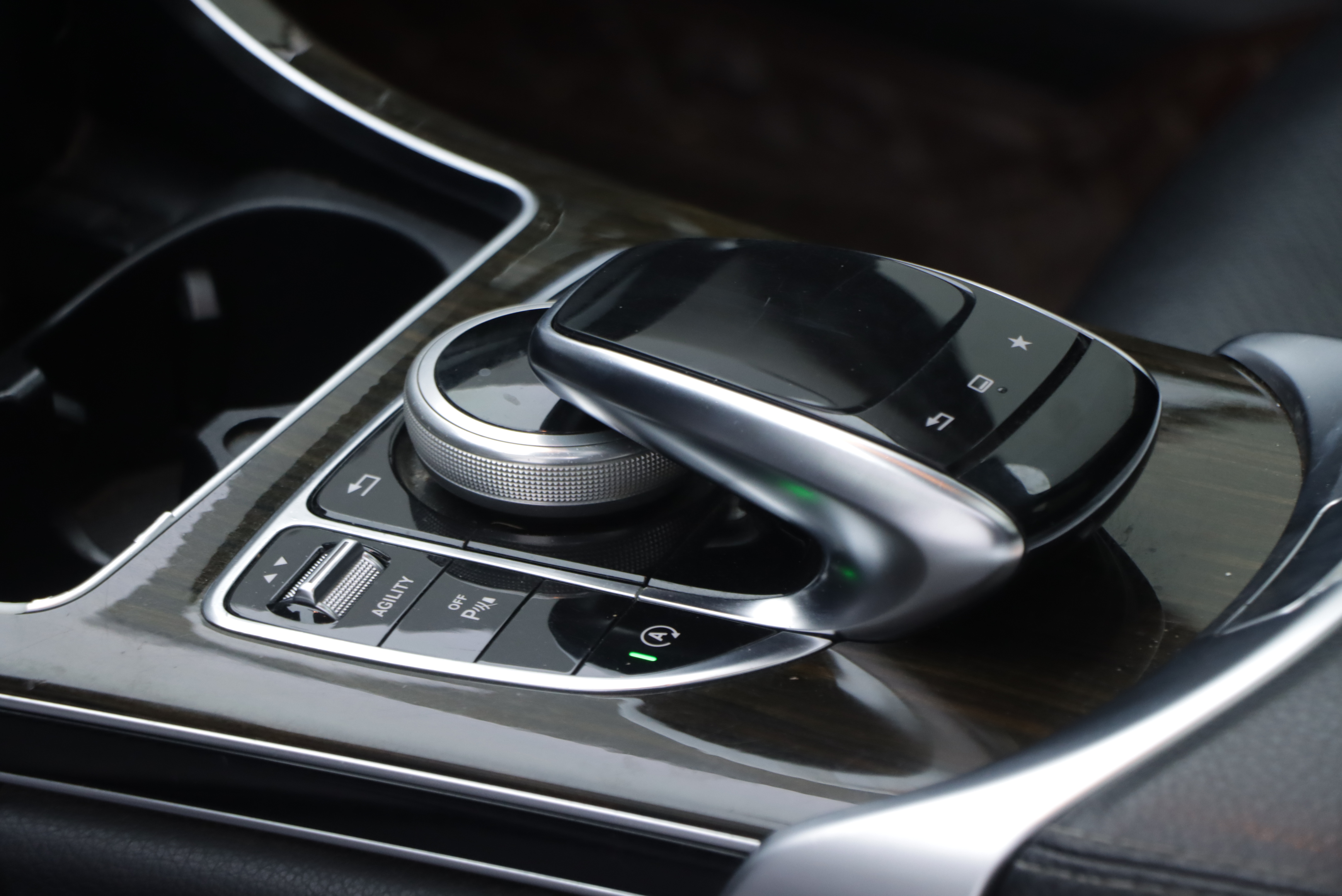 Mercedes-Benz C Class 2015 car image #14
