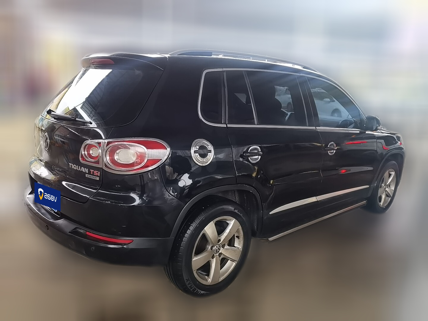 Volkswagen Tiguan 2010 car image #14