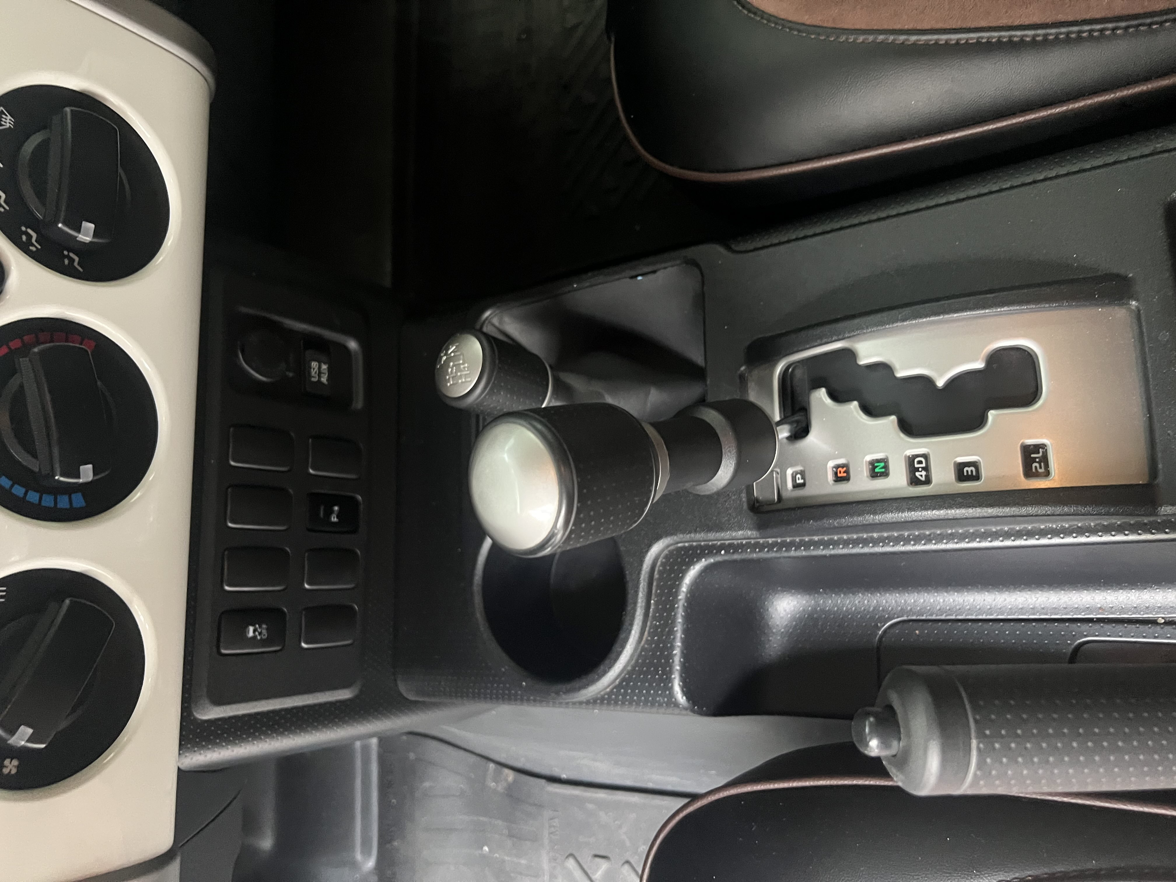 Toyota FJ Cruiser 2018 immagine di auto #14