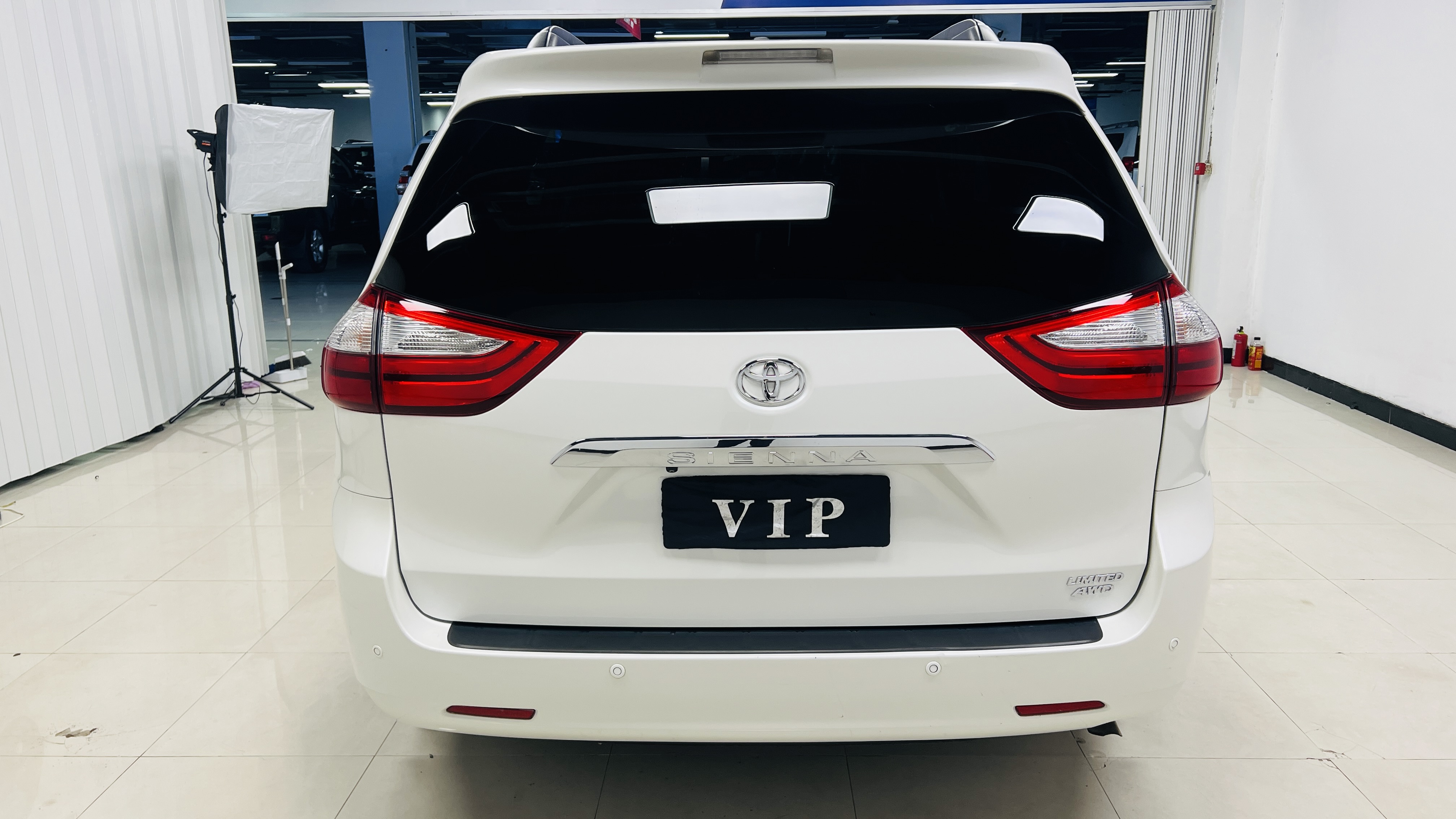 Toyota SIENNA 2016 car image #14