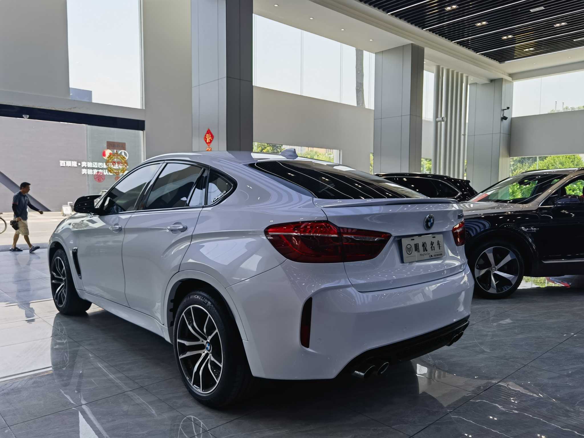 BMW X6 M 2019 immagine di auto #14