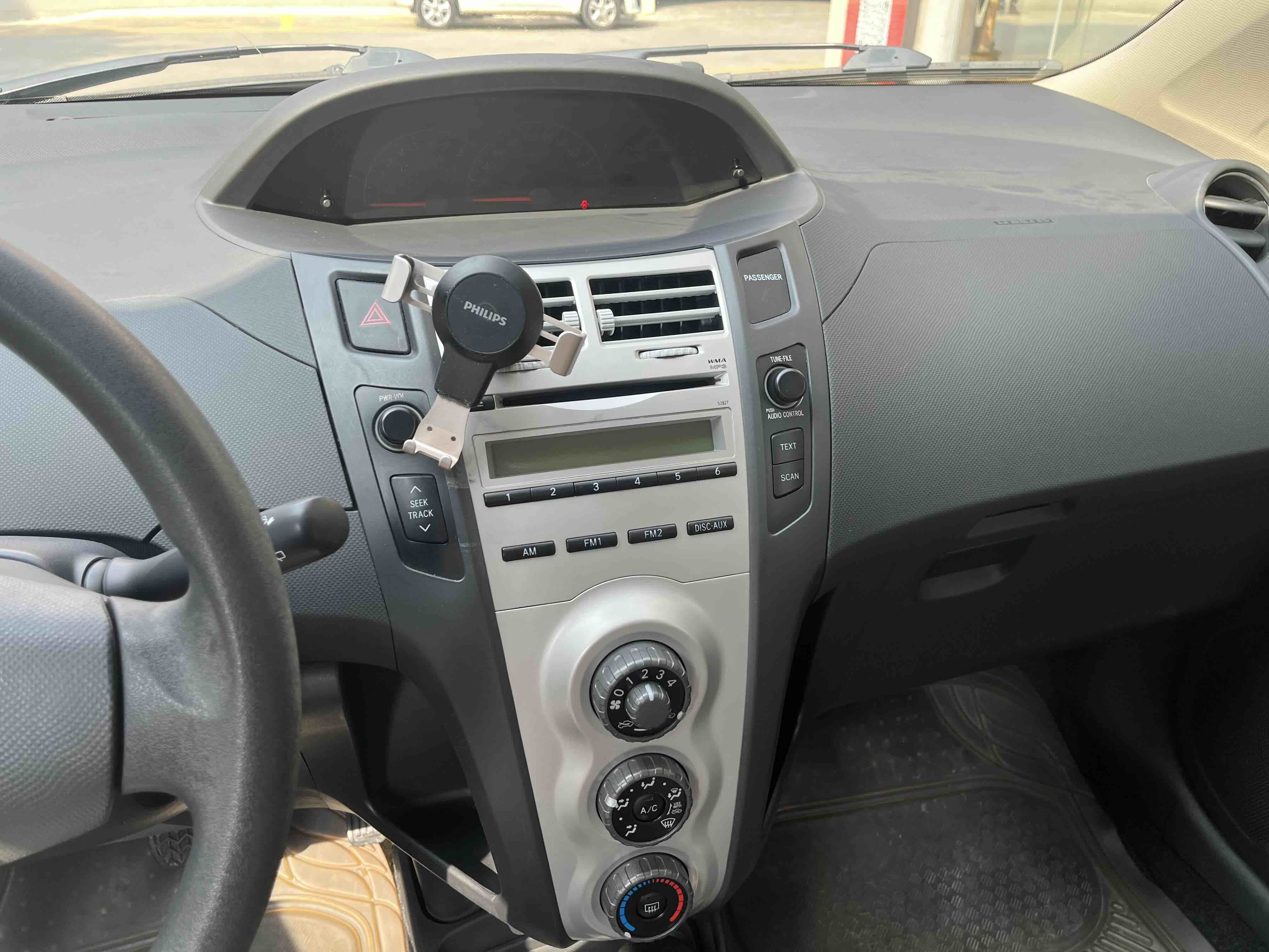 Yaris 2010 #14 Yaris 2010 car image #14