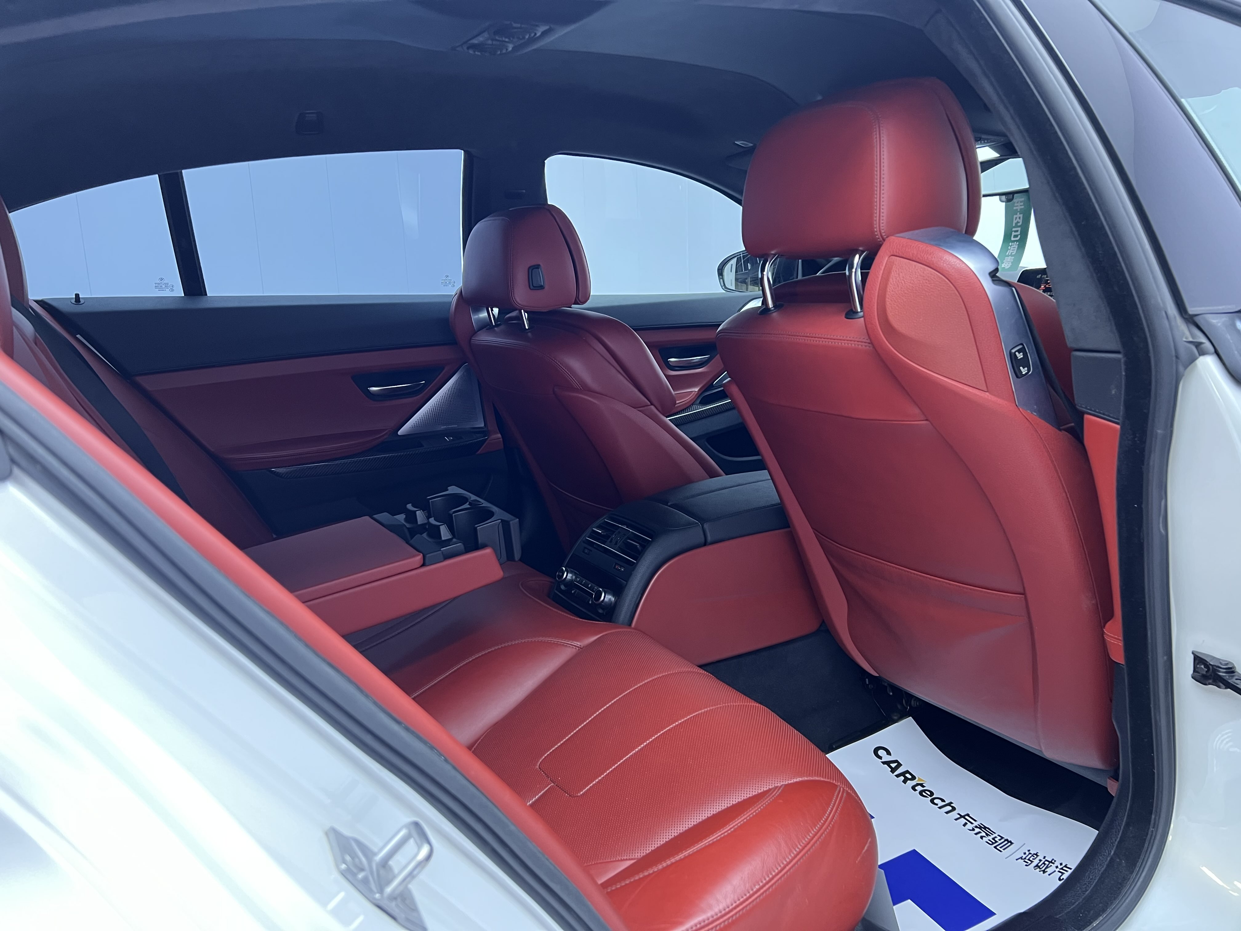 BMW M6 2016 car image #14