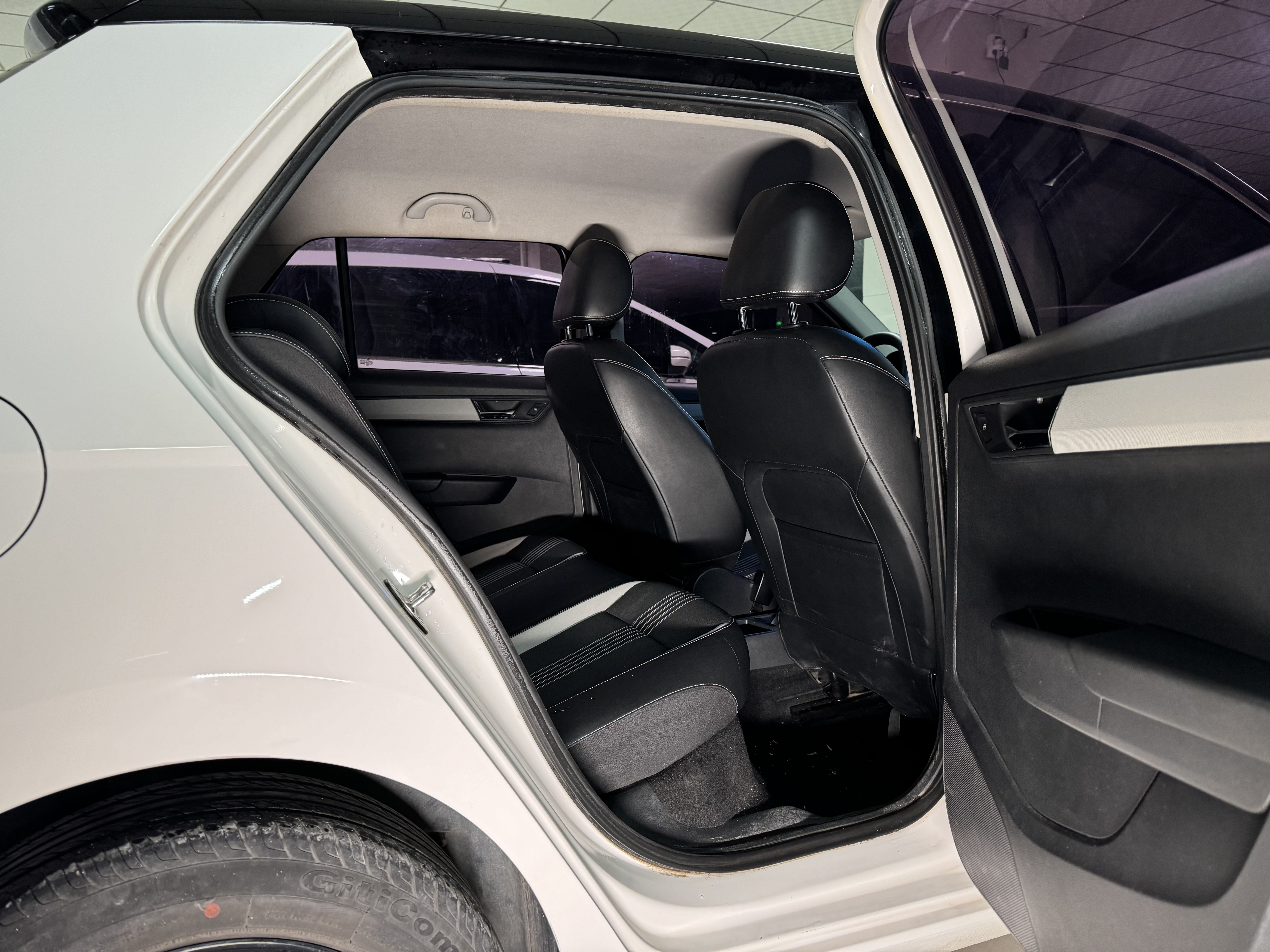 Skoda Fabia 2016 immagine di auto #14