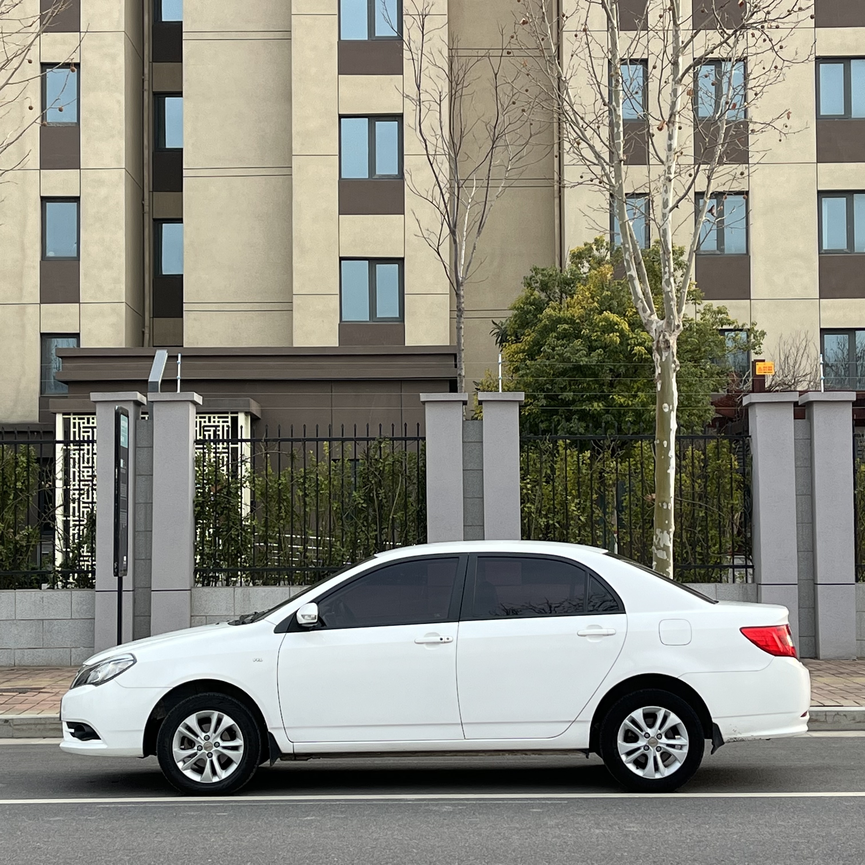 BYD F3 2015 car image #14