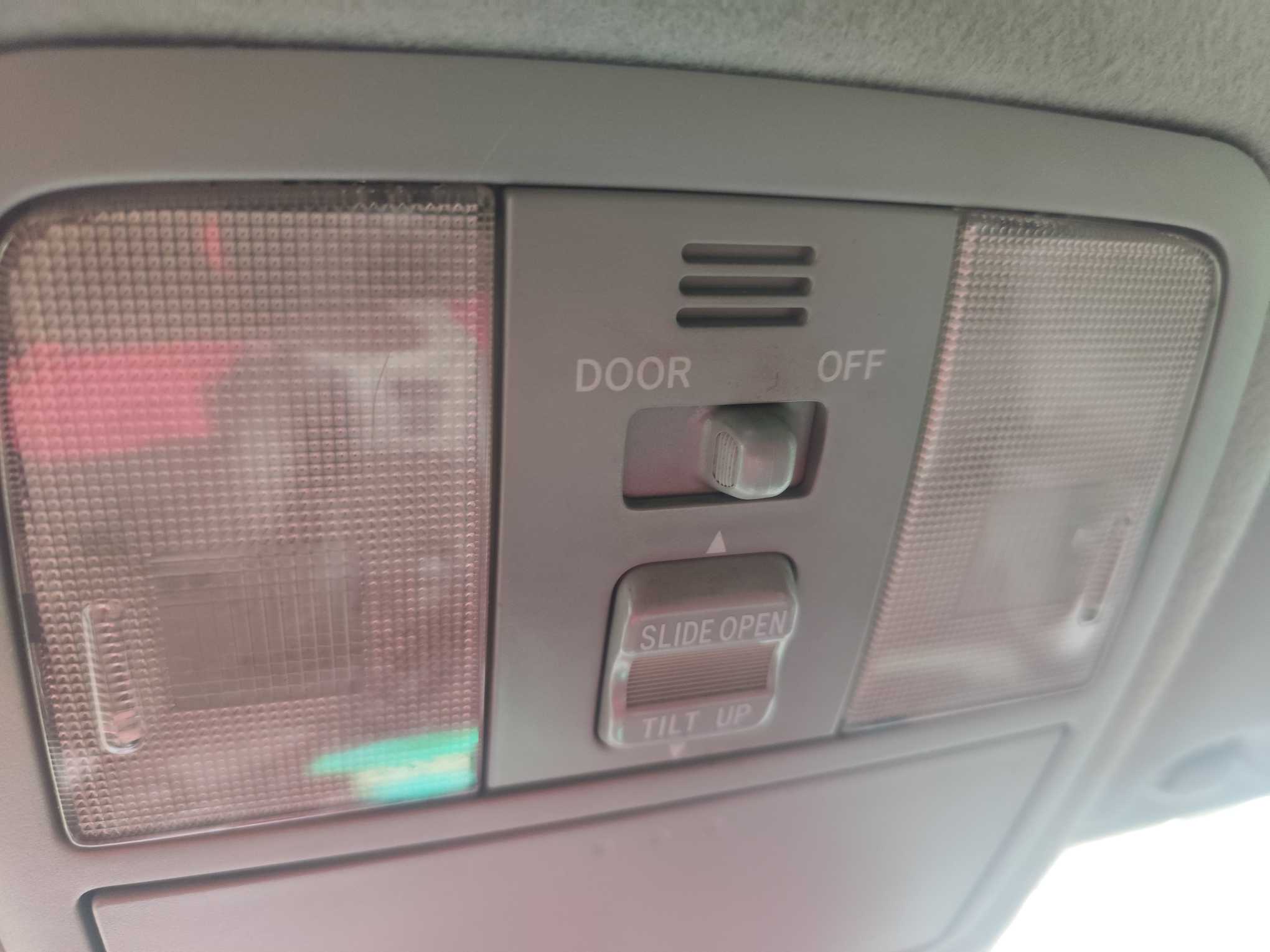 Toyota RAV4 (Imported) 2009 image de voiture #14