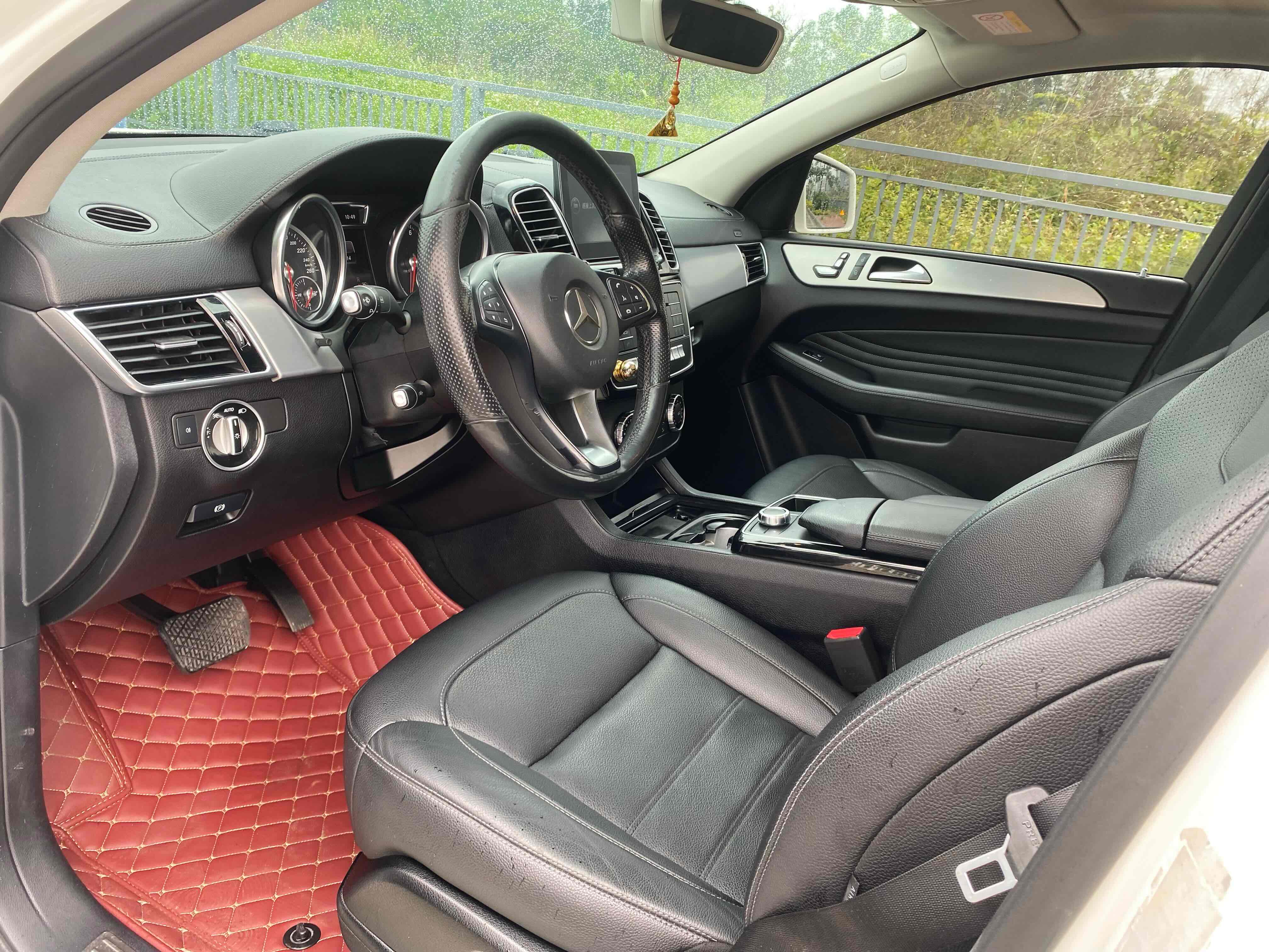 Mercedes-Benz GLE Coupe 2016 صورة سيارة #14