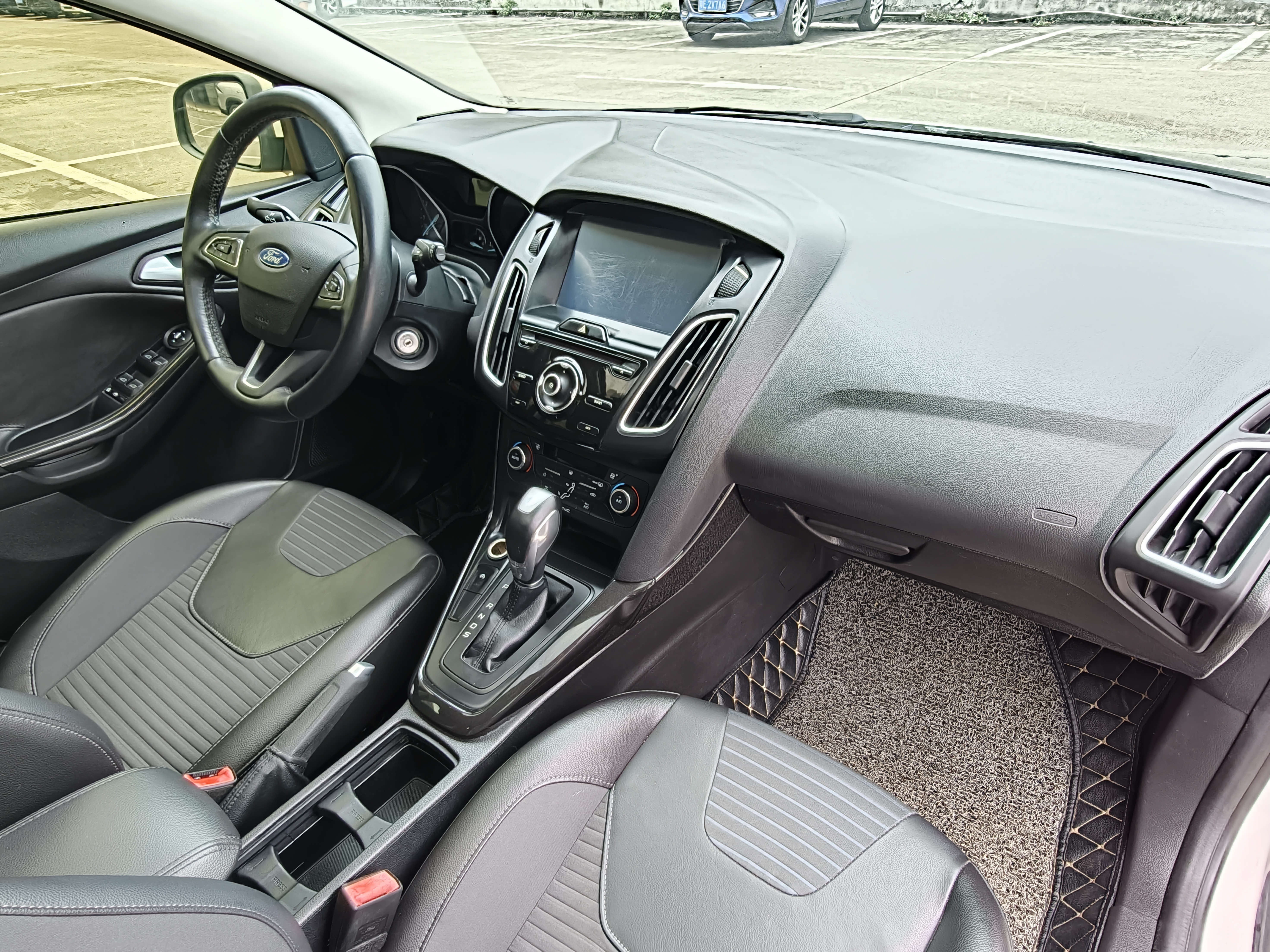 Ford Focus 2016 immagine di auto #14