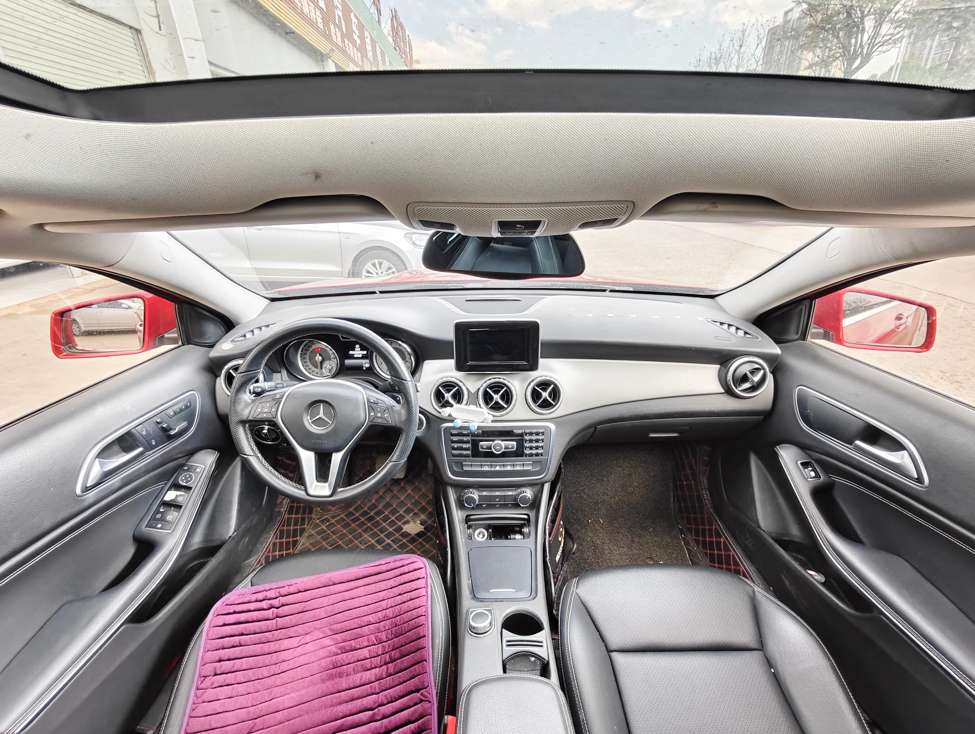 Mercedes-Benz GLA Class 2015 car image #14