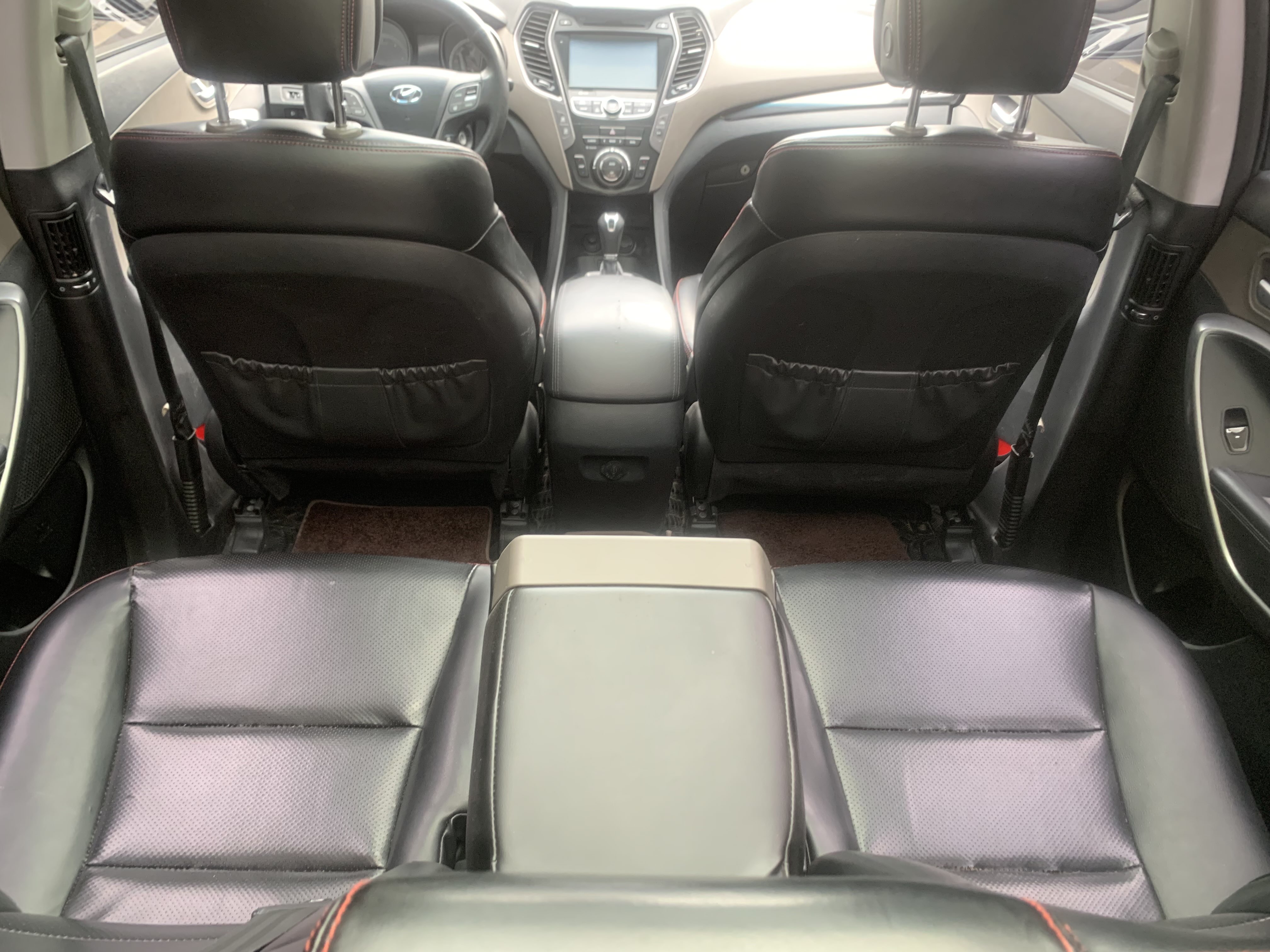 Hyundai Grand Santa Fe 2016 car image #14