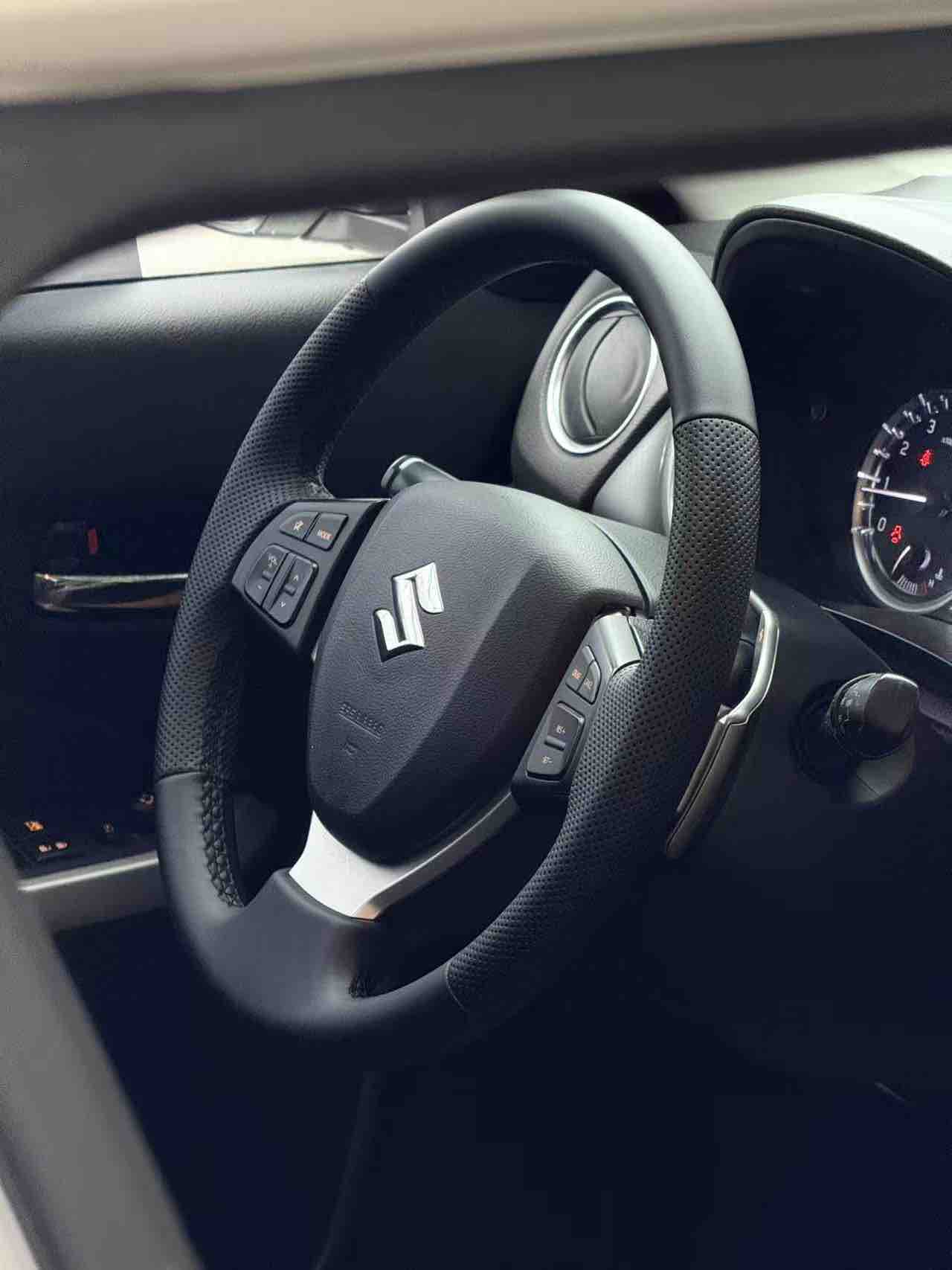 Suzuki Vitara 2016 image de voiture #14