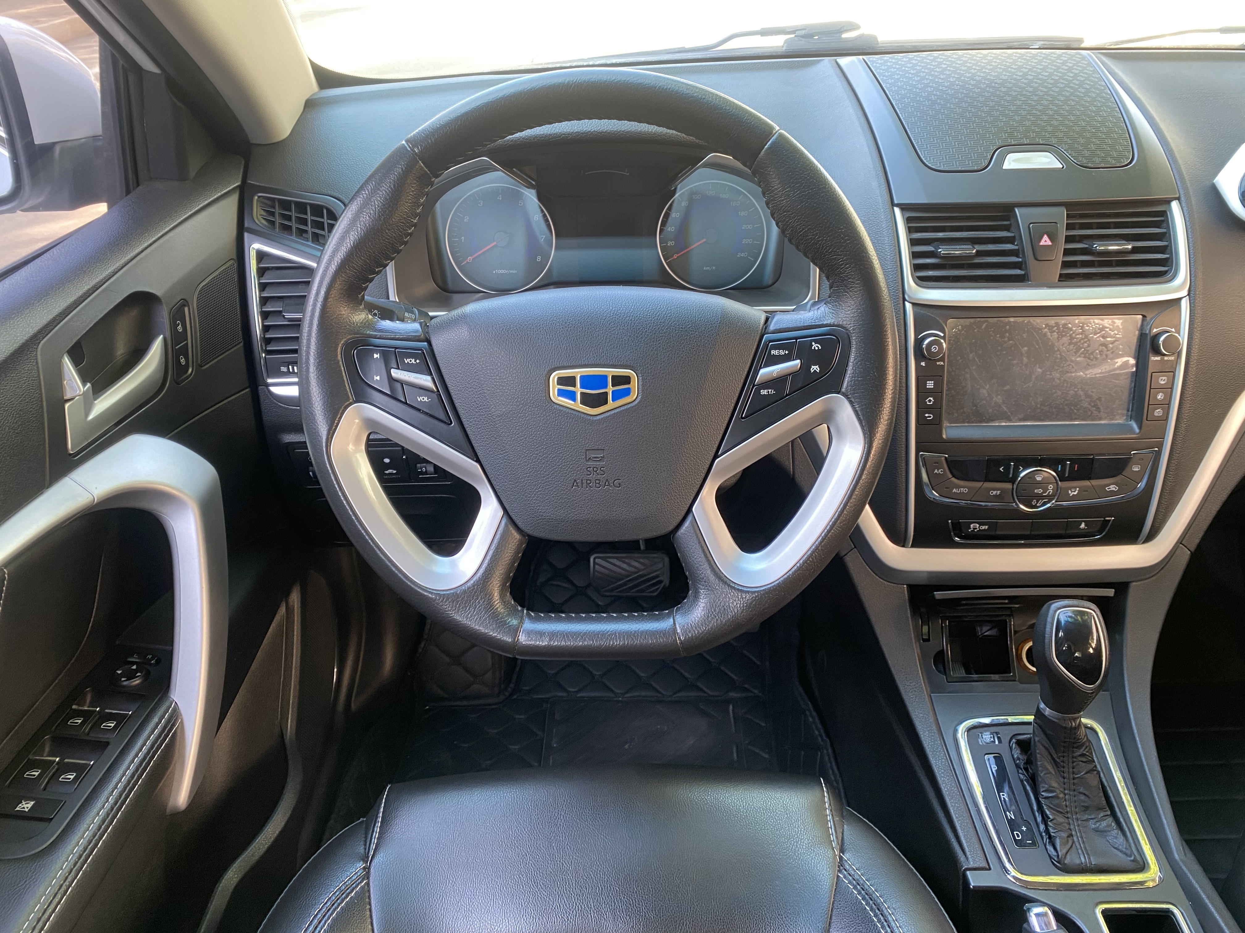 Emgrand 2016 immagine di auto #14