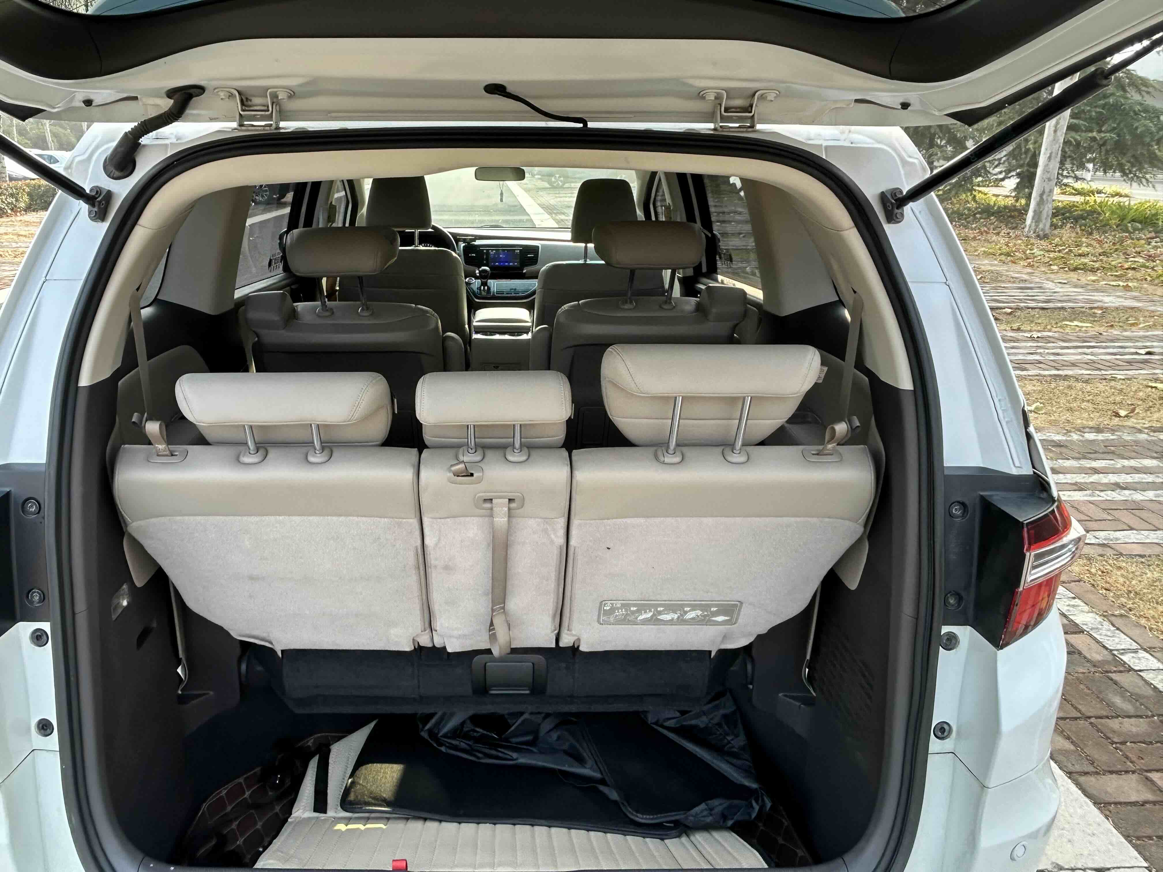 Honda ODYSSEY 2017 car image #14