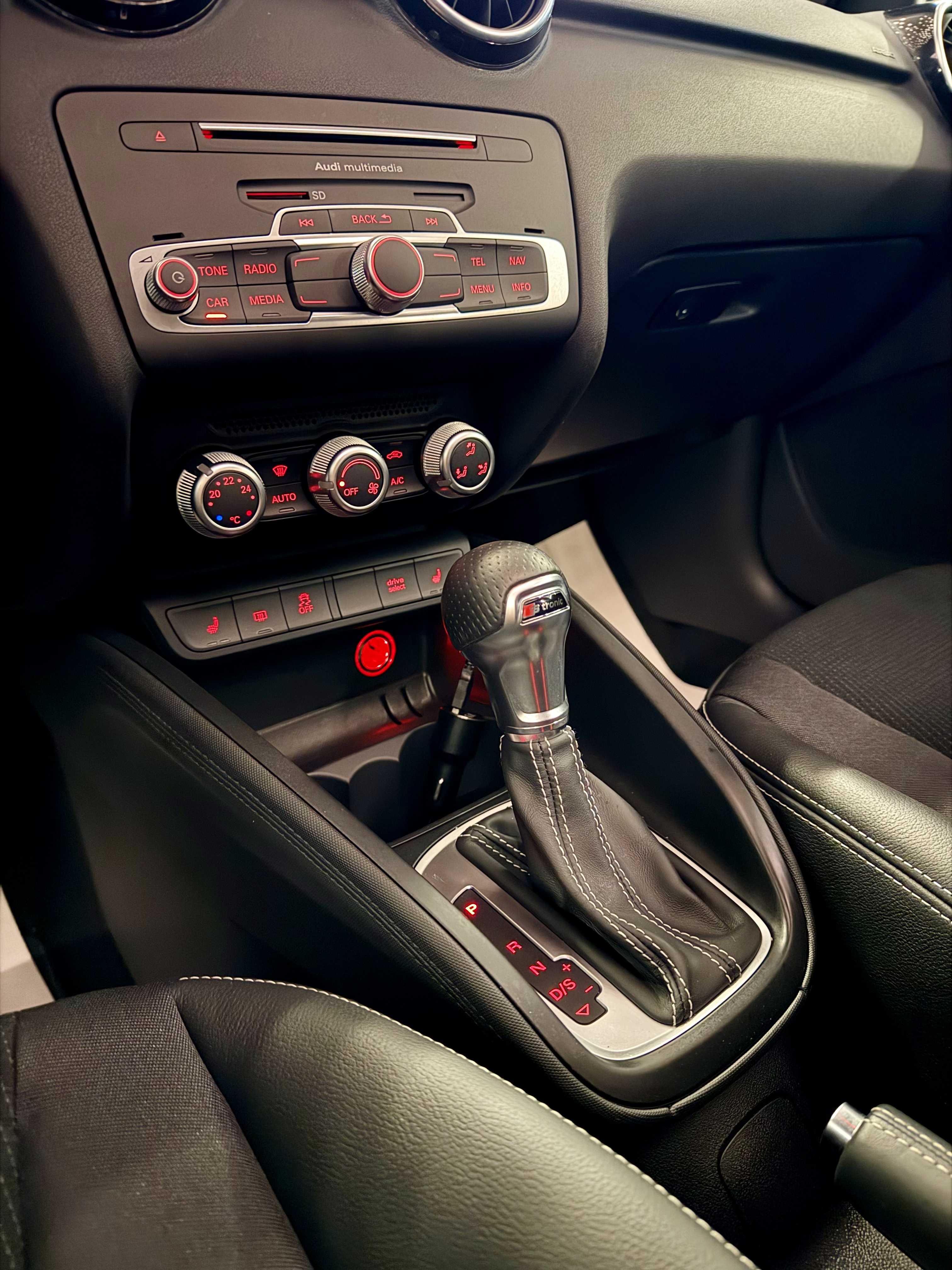 Audi A1 2016 car image #14