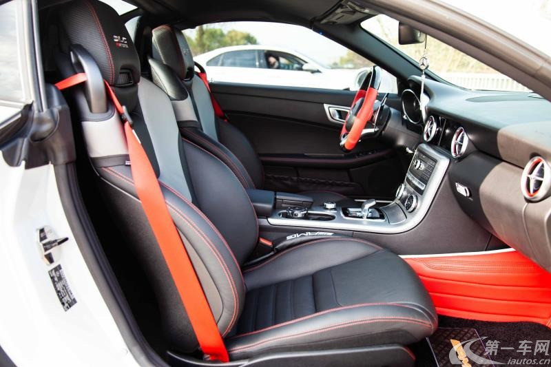 Mercedes-Benz SLC Class 2018 car image #14