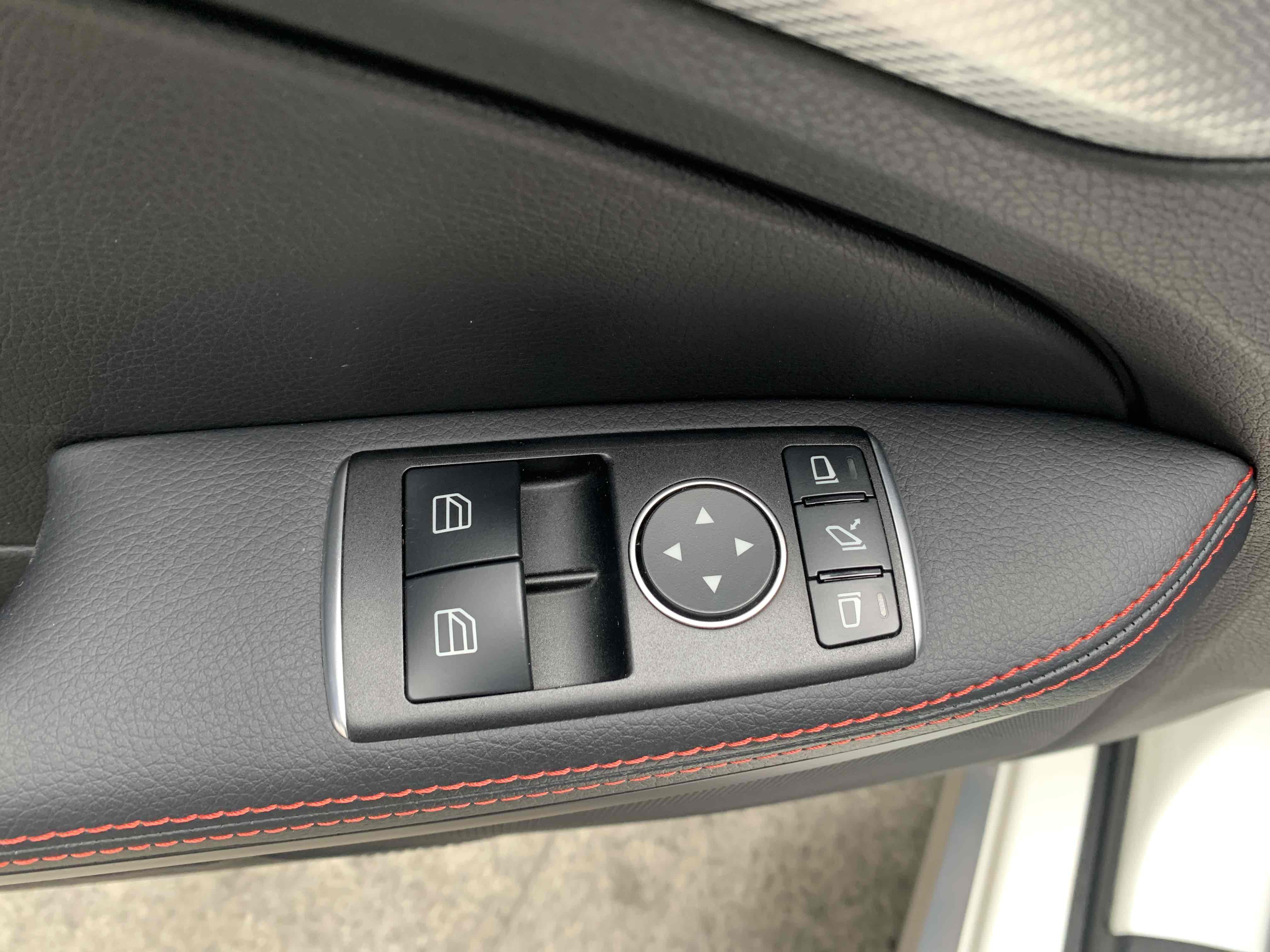 Mercedes-Benz SLC Class 2018 #14 Mercedes-Benz SLC Class 2018 car image #14