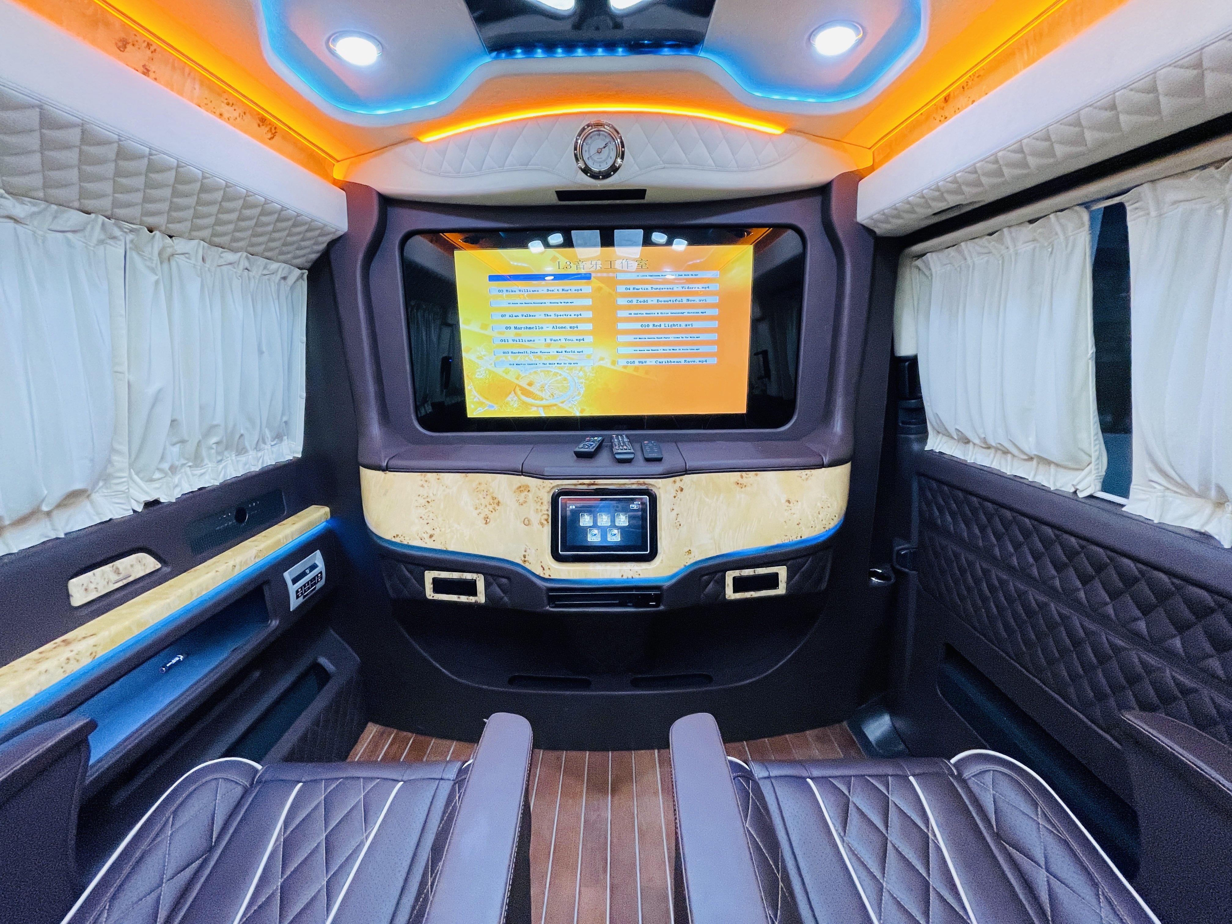 Volkswagen Caravelle 2019 #14 Volkswagen Caravelle 2019 car image #14