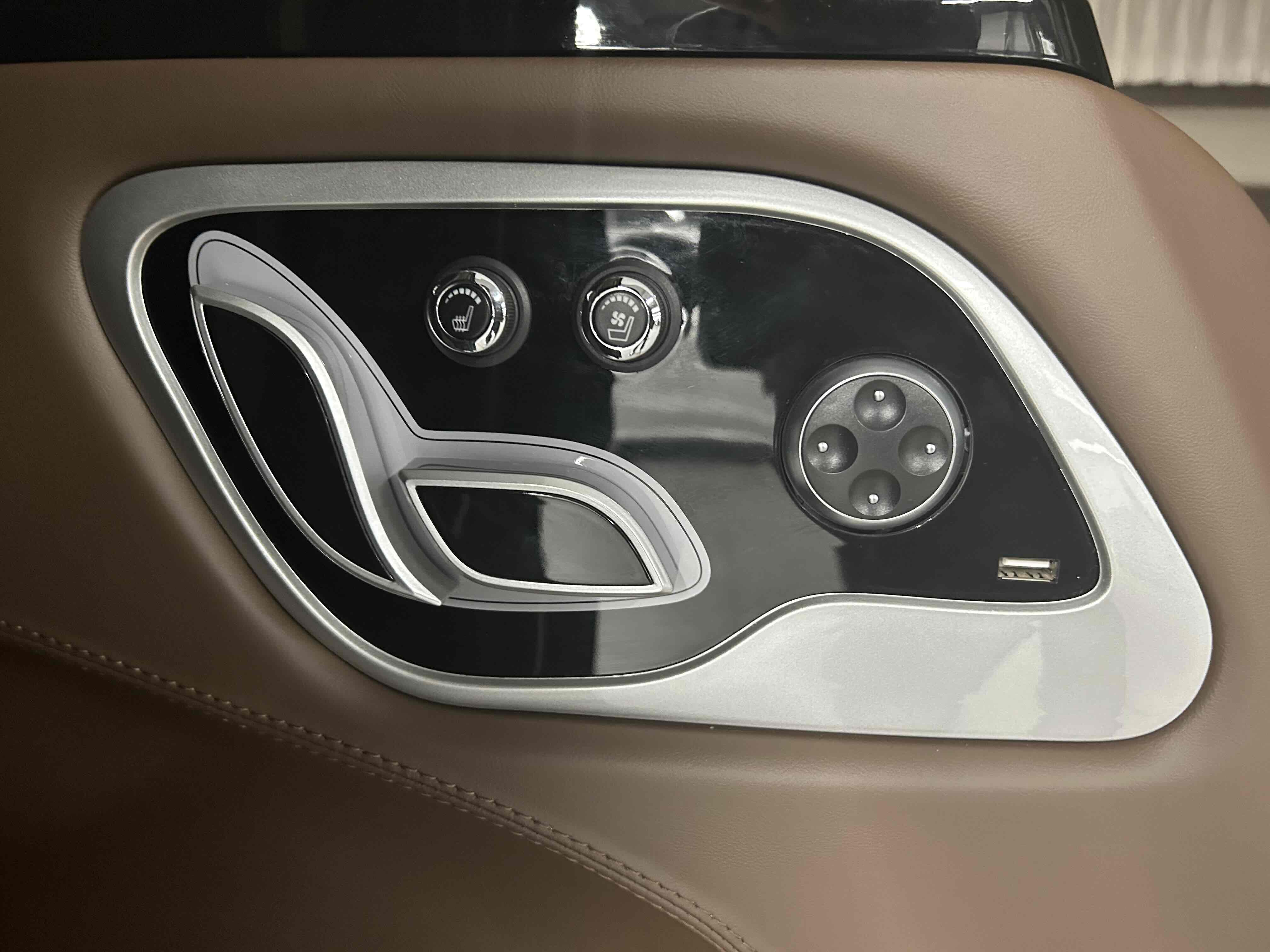 Volkswagen Caravelle 2020 car image #14