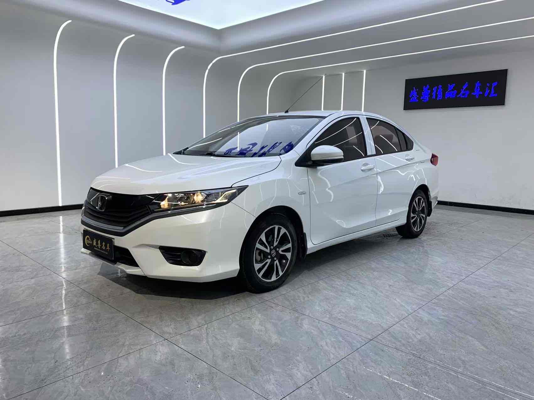 Honda Greiz 2018 car image #14