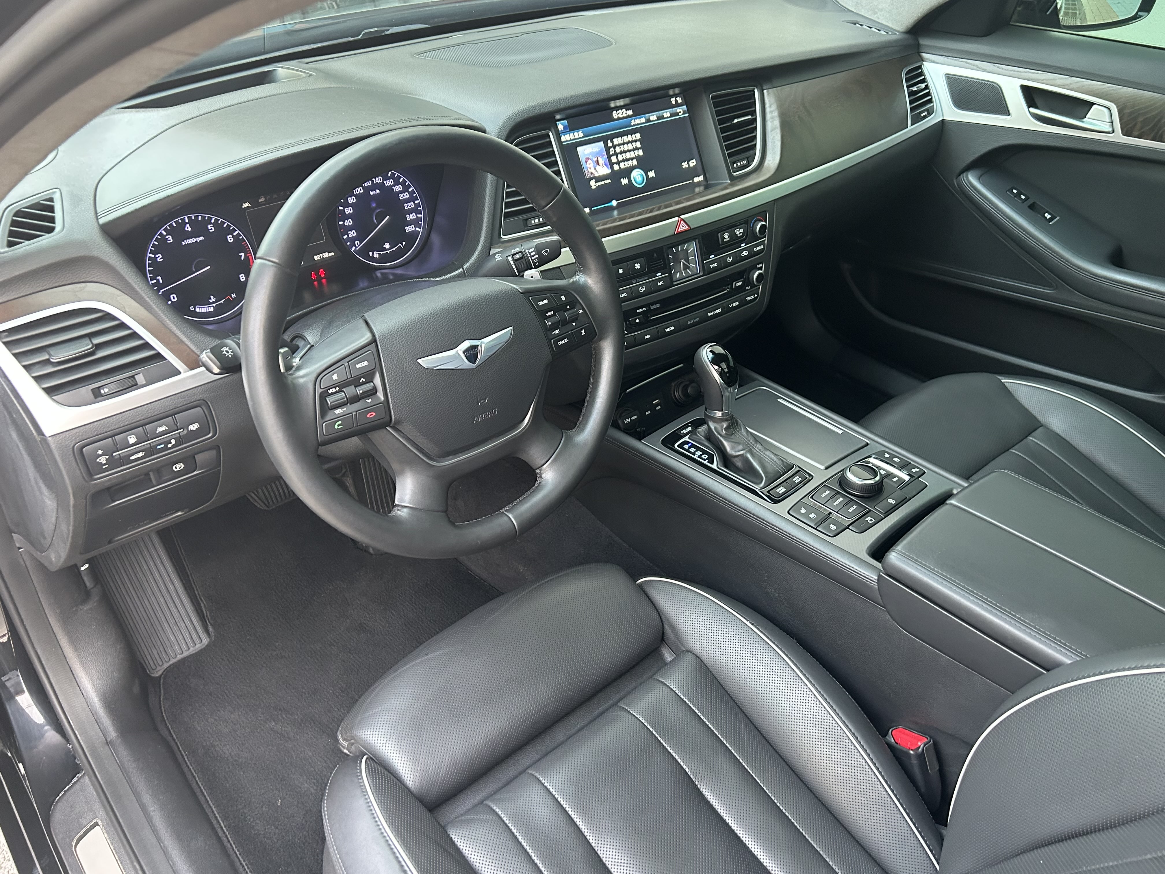 Hyundai Genesis 2015 immagine di auto #14