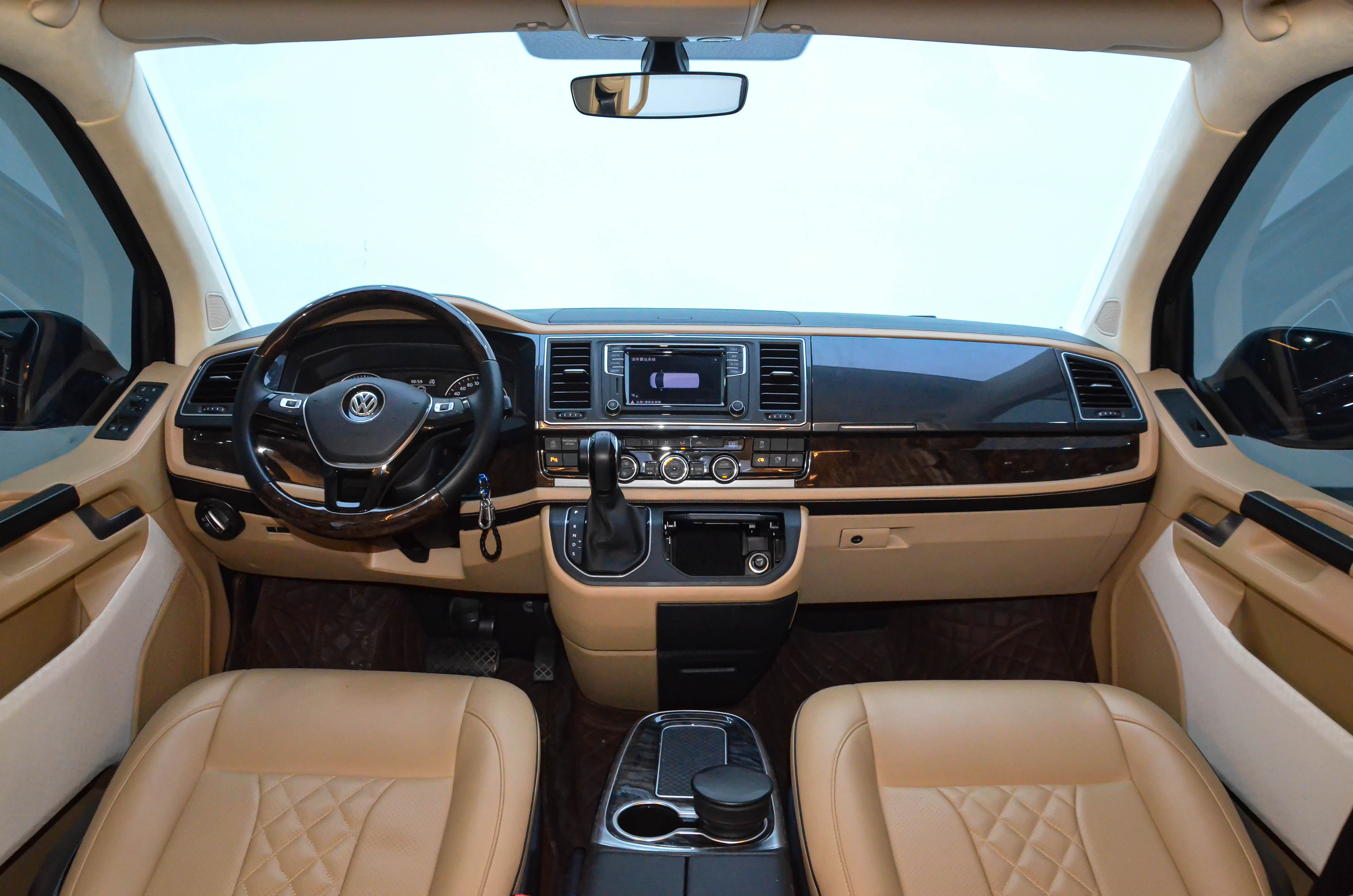 Volkswagen Caravelle 2020 car image #14