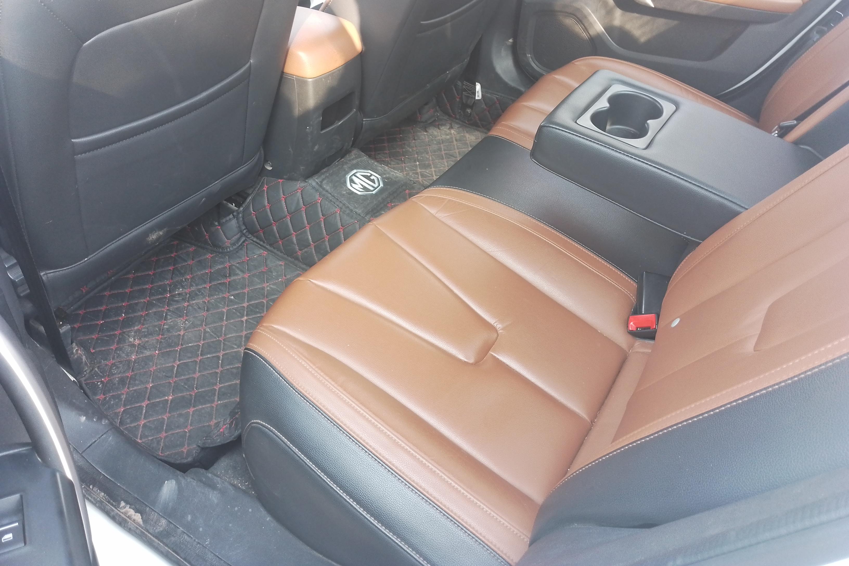 MG GT 2017 car image #14