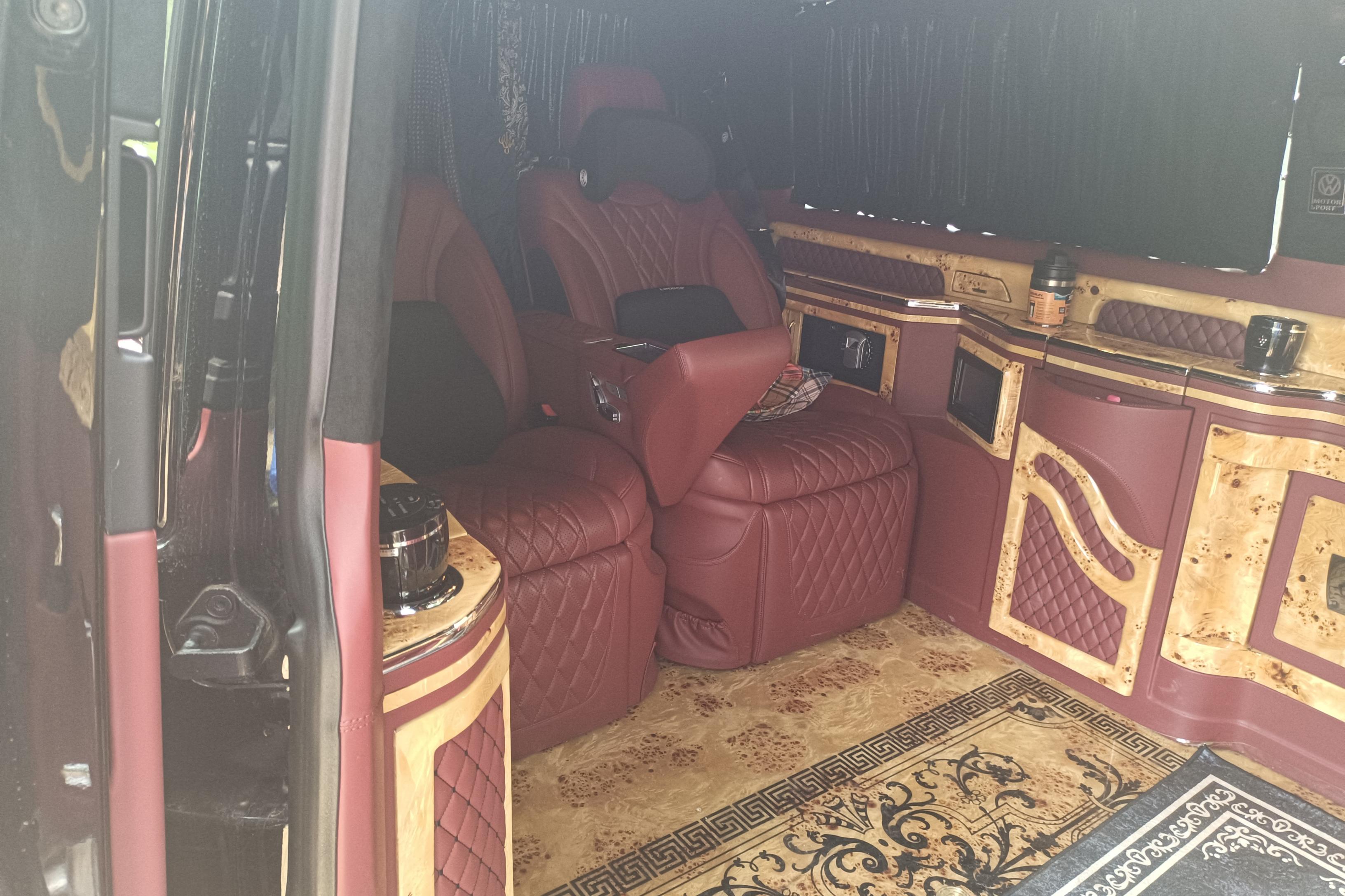 Volkswagen Caravelle 2017 car image #14