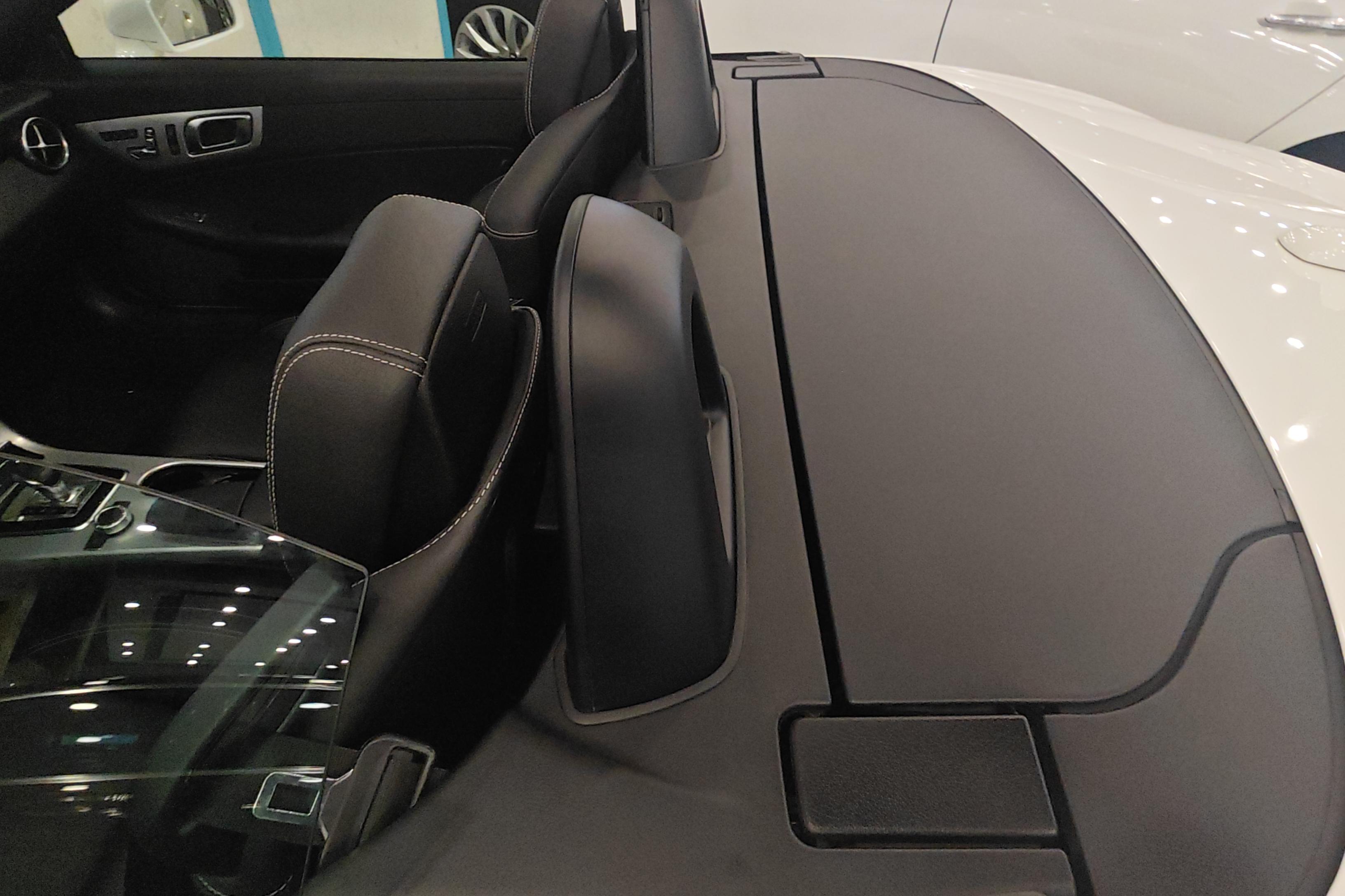 Mercedes-Benz SLC Class 2017 car image #14