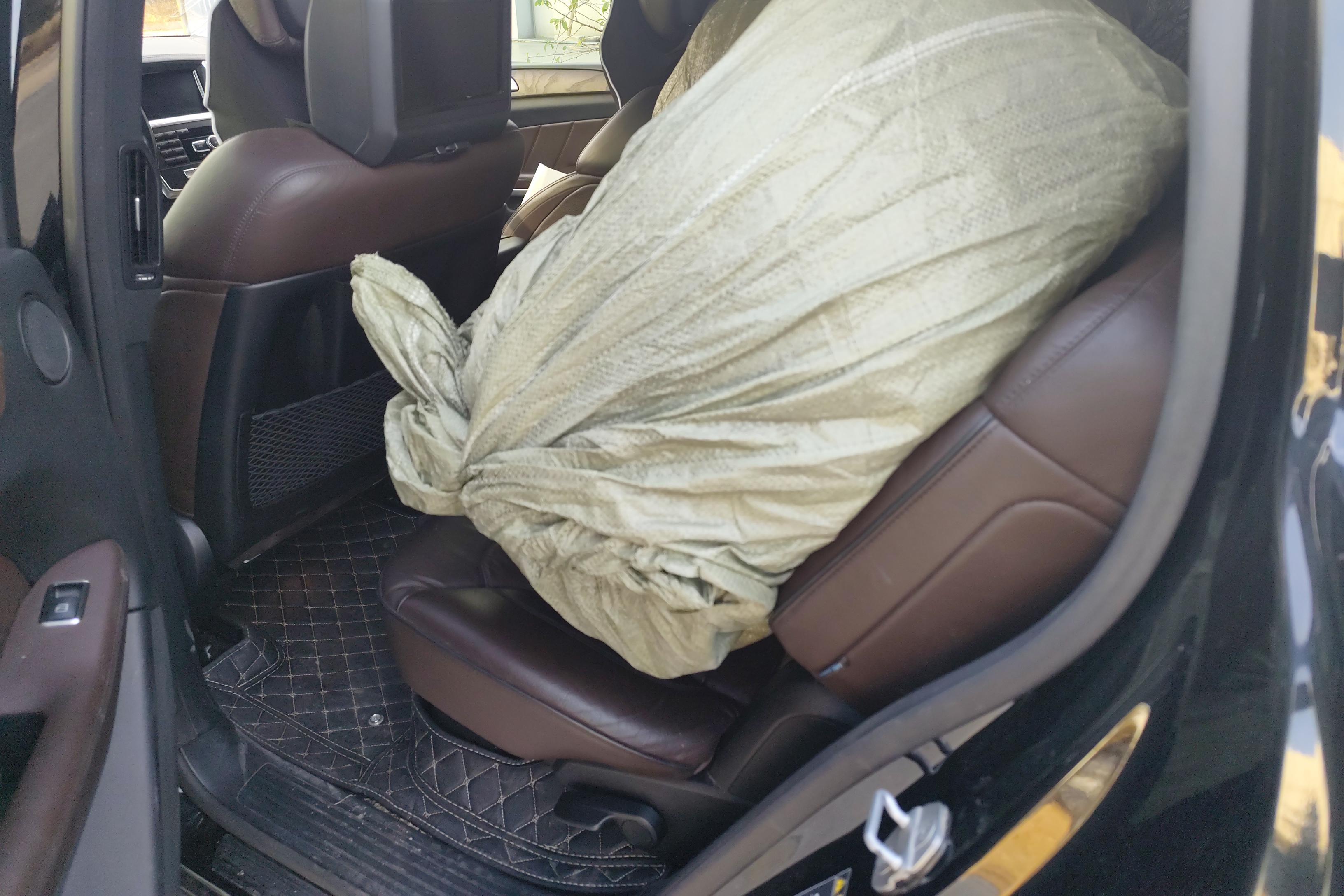 Mercedes-Benz GL Class 2013 car image #14