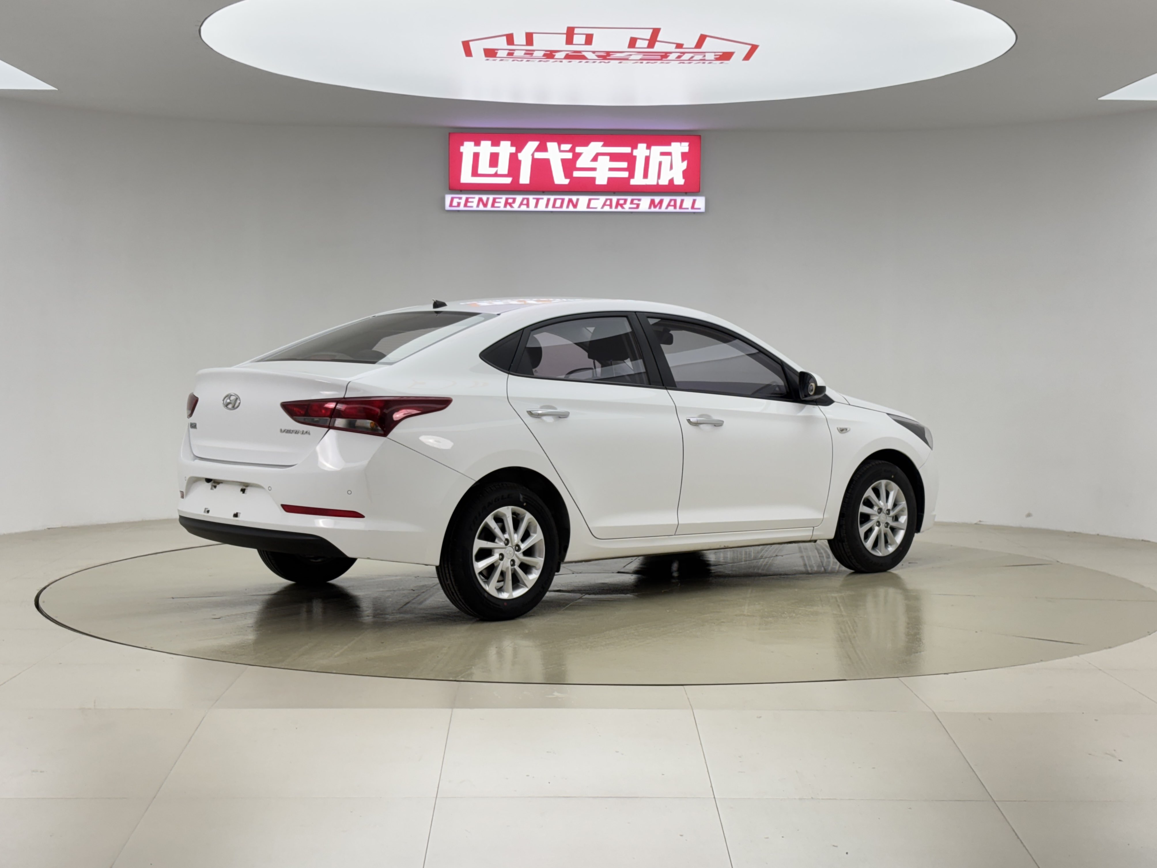Hyundai Verna 2019 car image #14