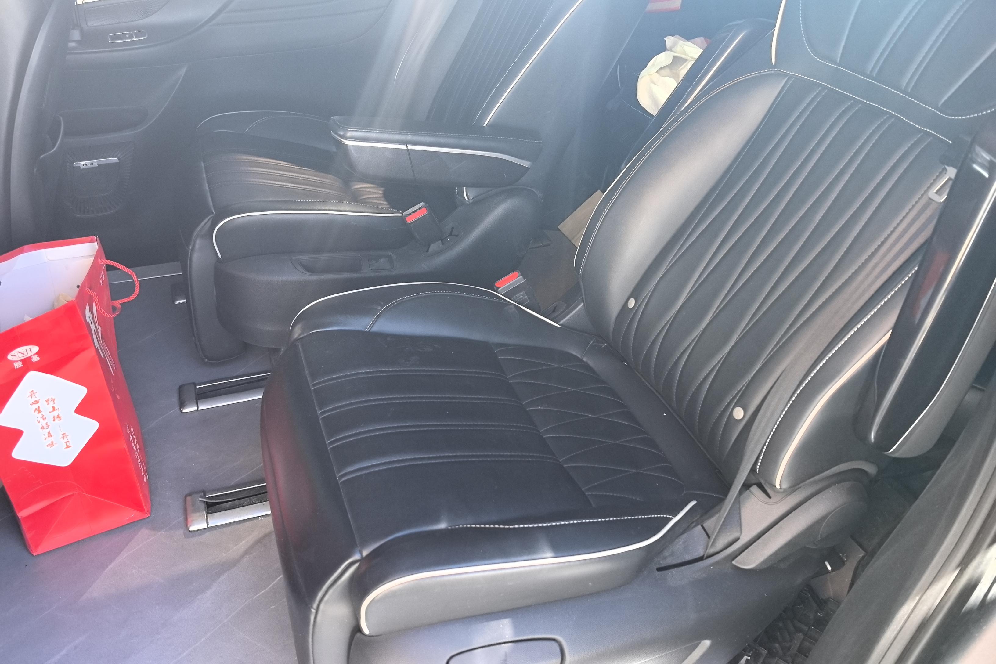 荣威 荣威iMAX8 2021 汽车图片 #14