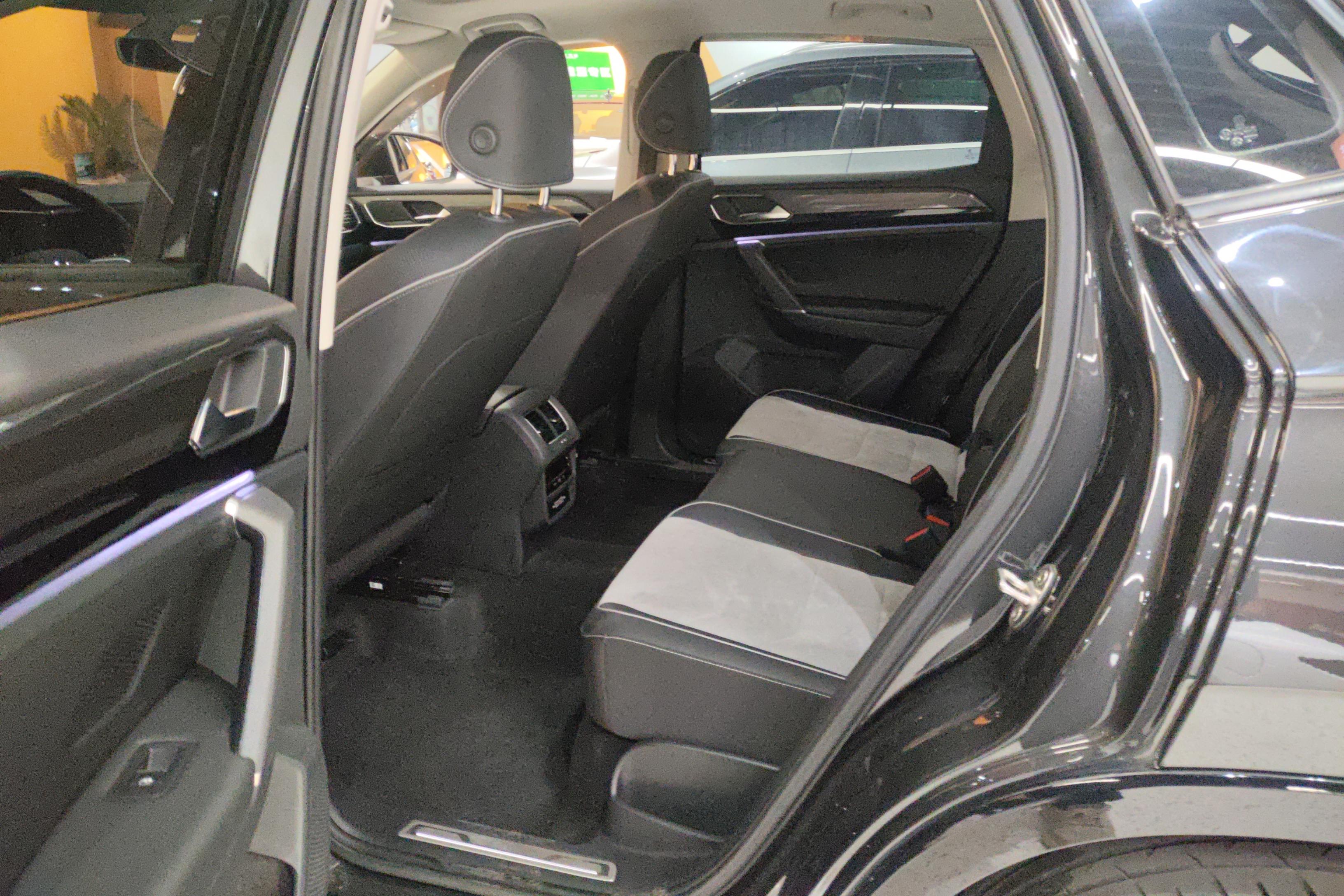 Volkswagen Tayron X 2021 car image #14