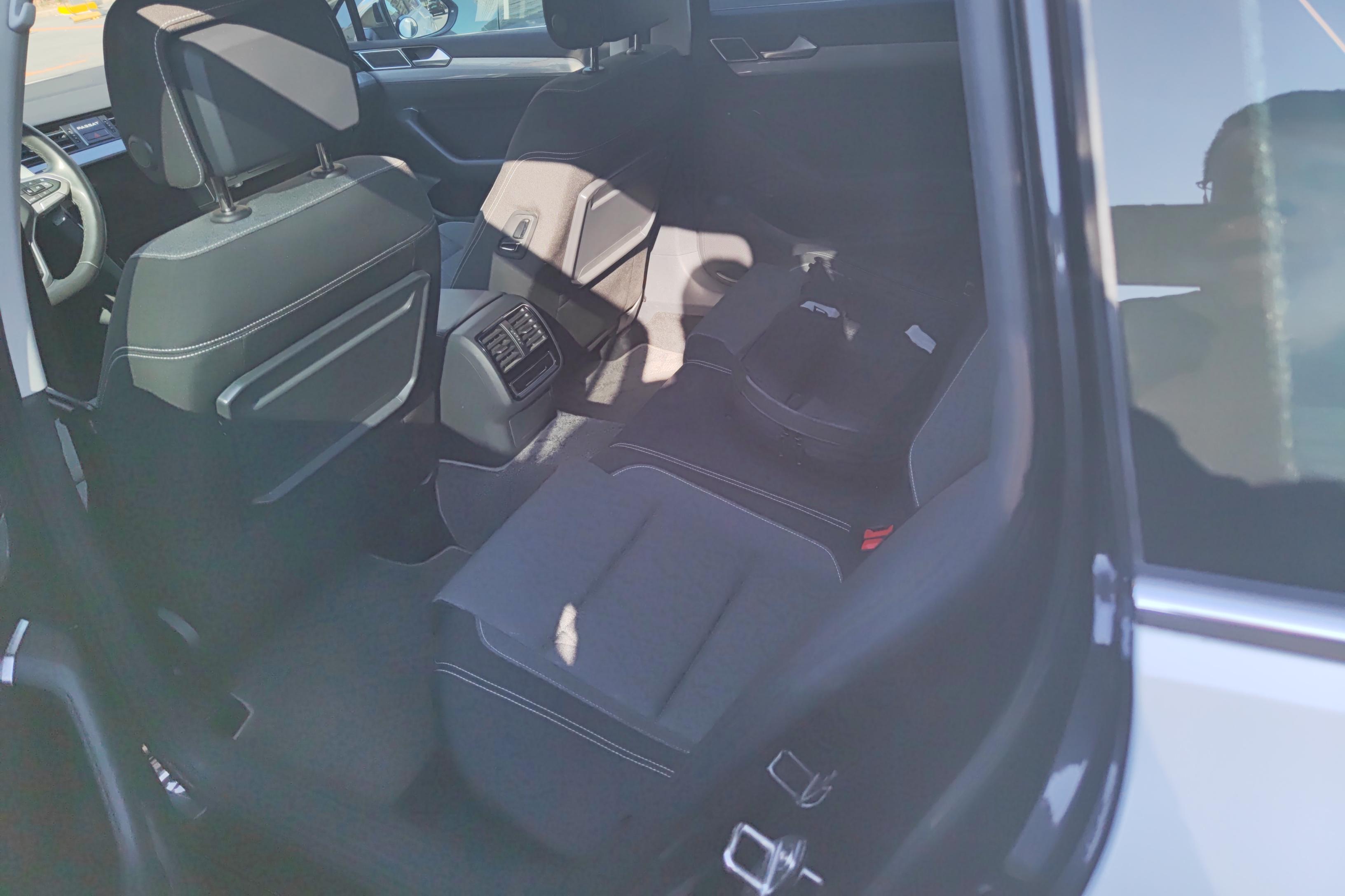 Volkswagen Passat Variant 2022 #14 Volkswagen Passat Variant 2022 immagine di auto #14