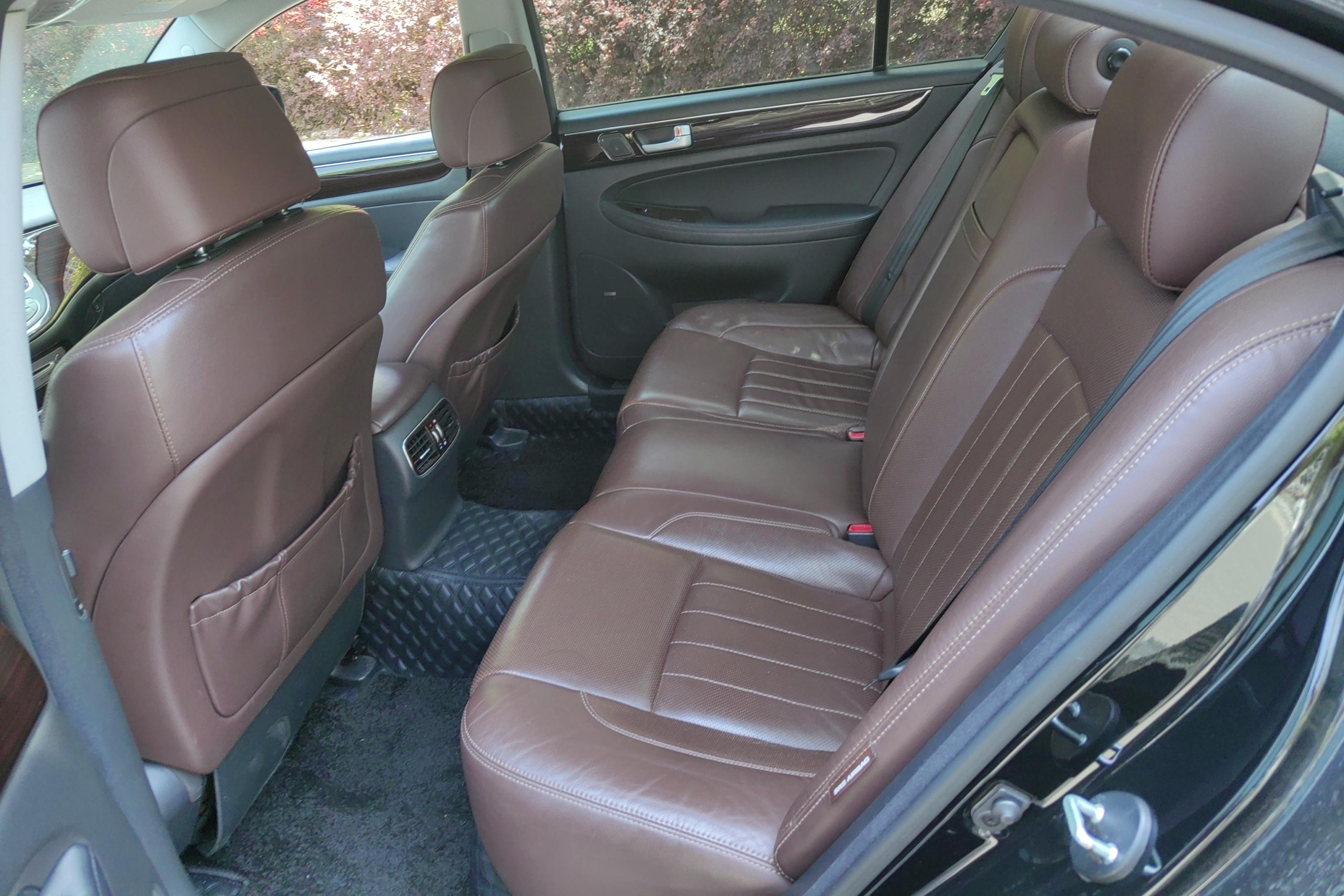 Hyundai Rohens 2014 car image #14