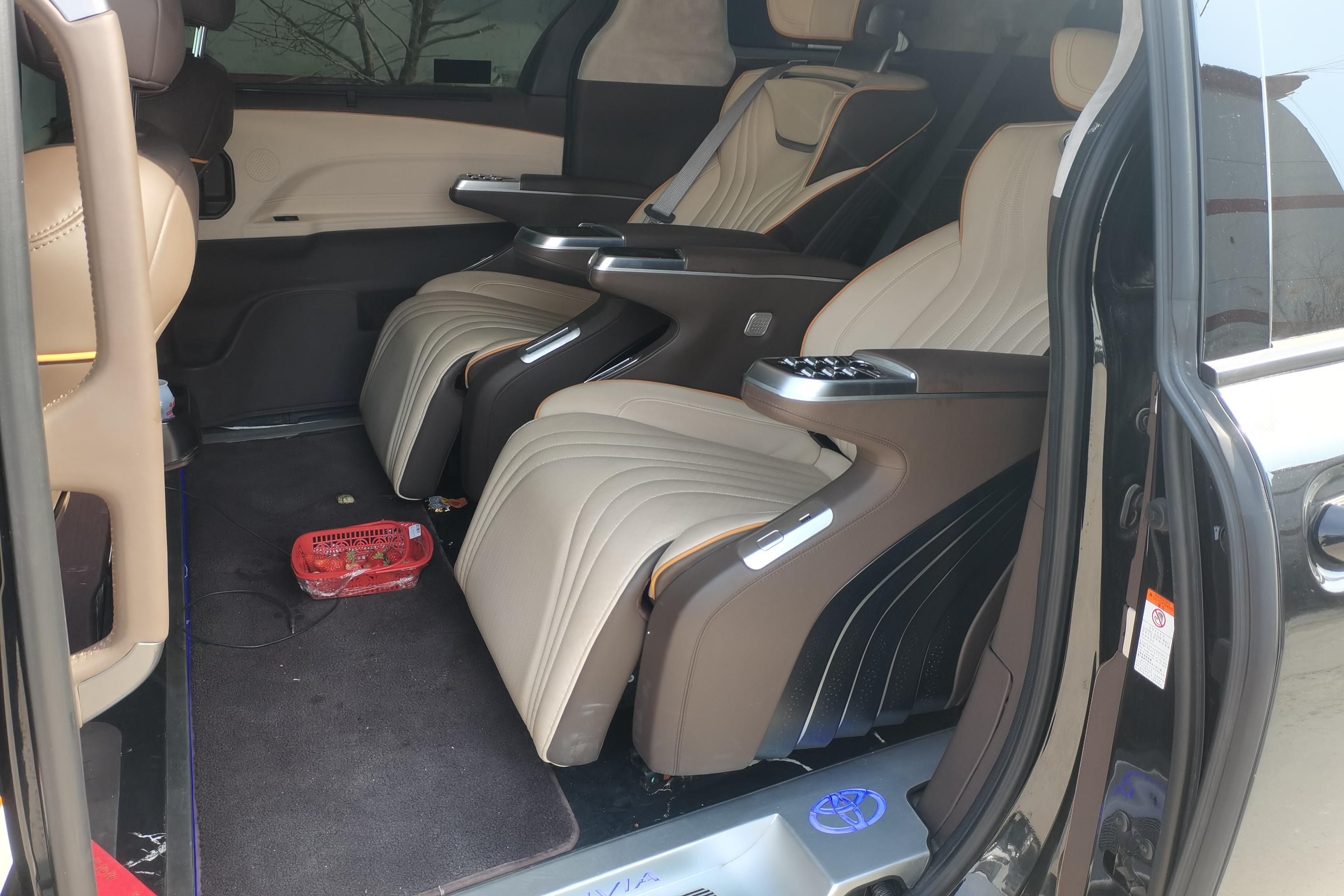 Toyota Granvia 2023 #14 Toyota Granvia 2023 immagine di auto #14