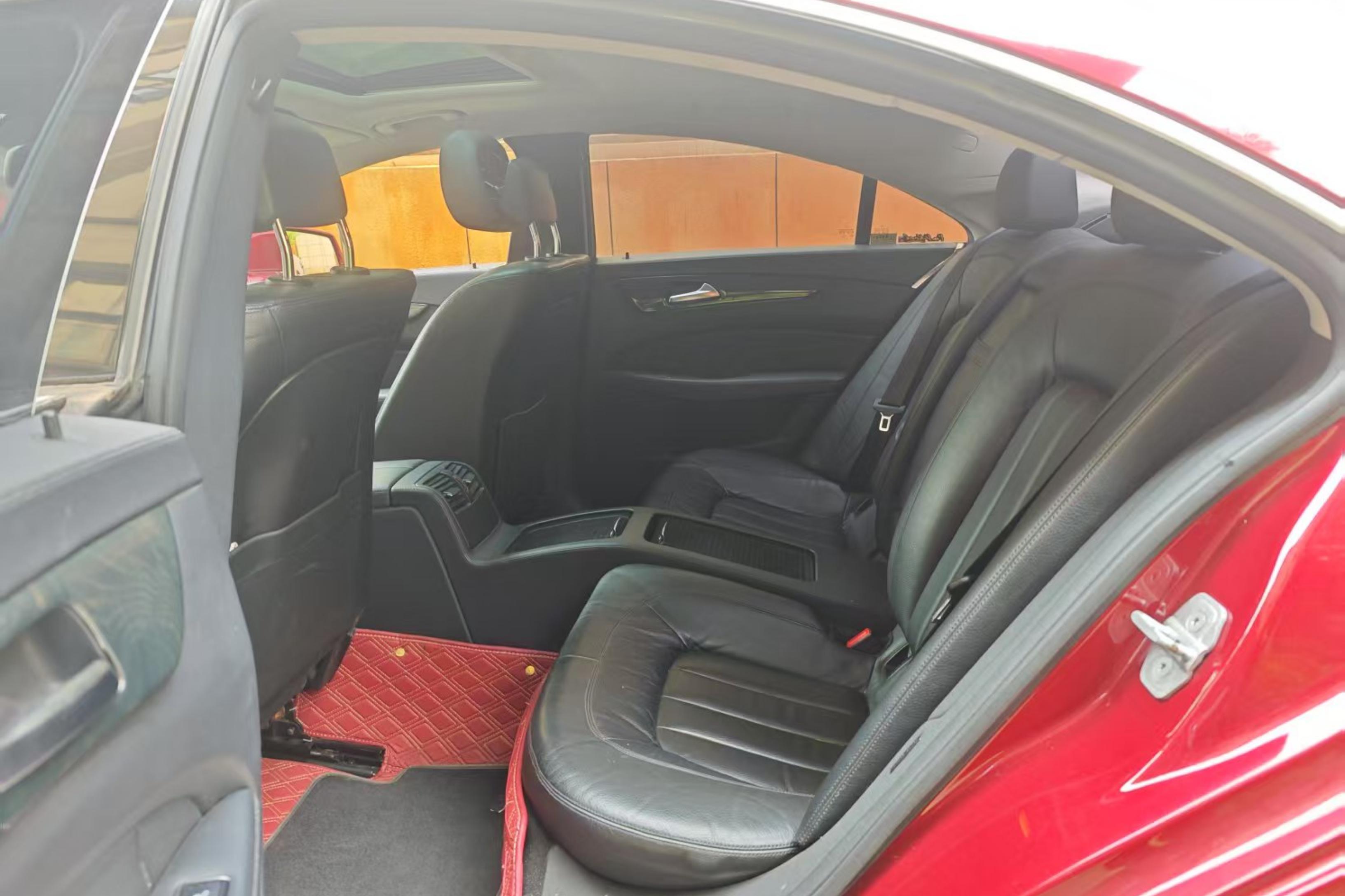 Mercedes-Benz CLS AMG 2012 صورة سيارة #14