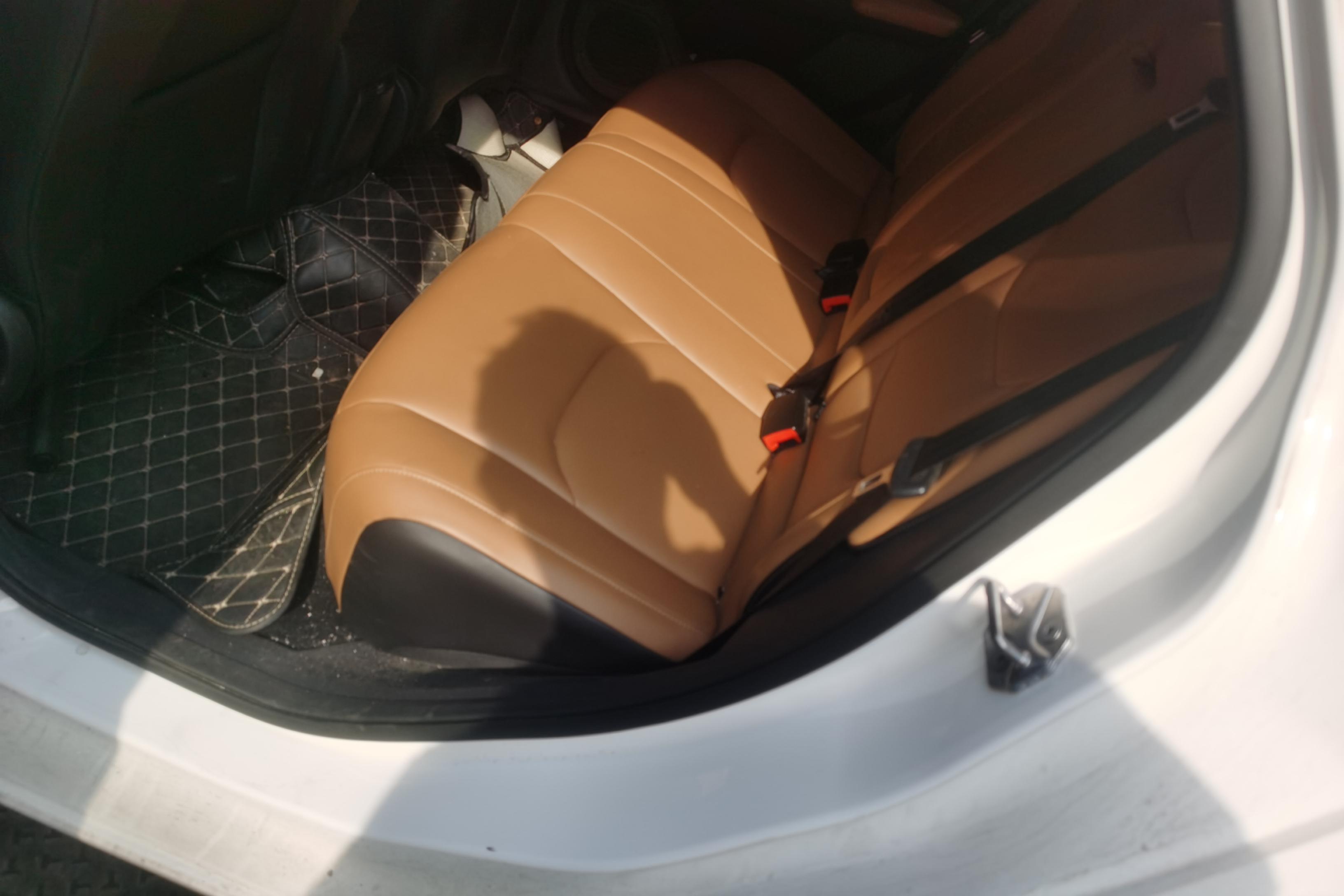 Ford Escort 2021 car image #14