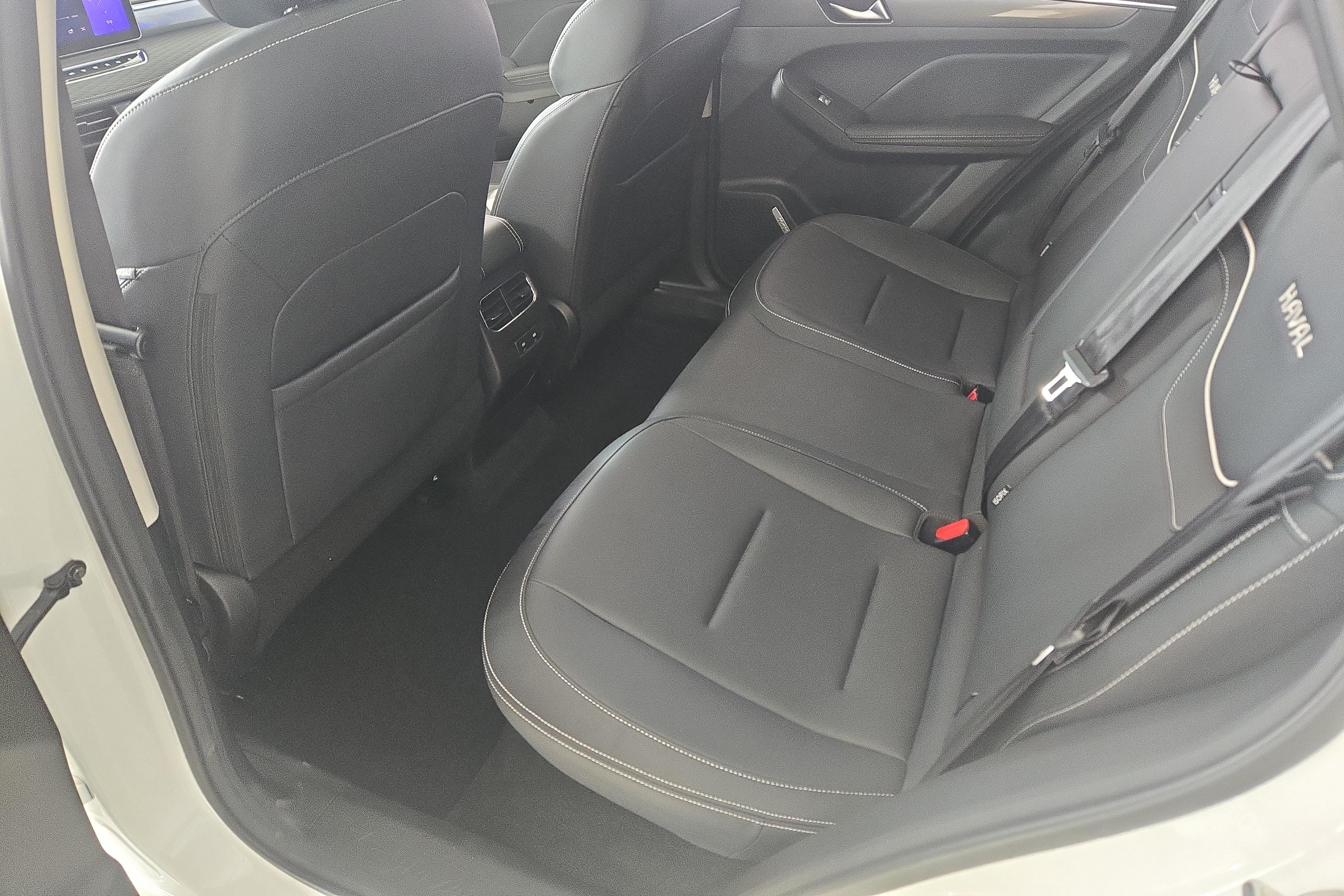 Haval Jolion 2021 car image #14