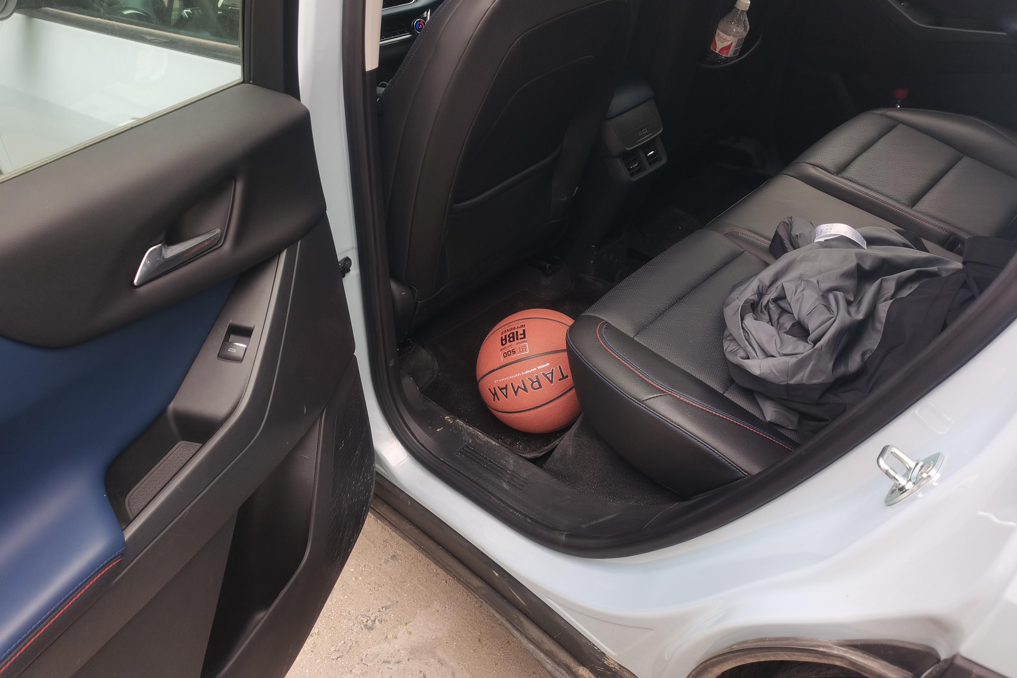 Chevrolet Equinox Plus 2024 car image #14