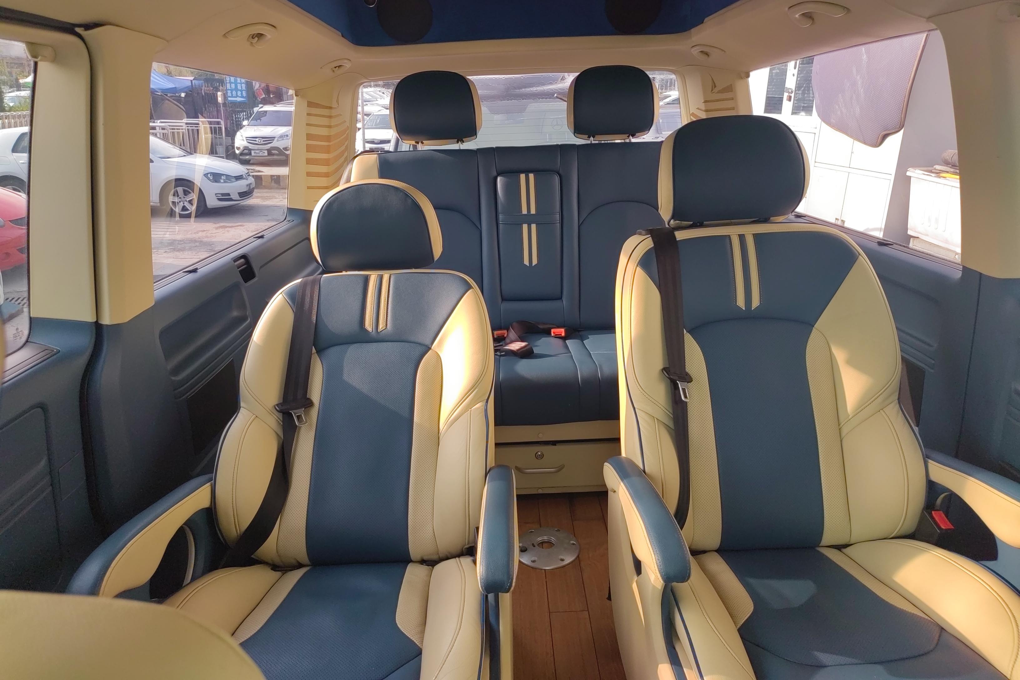 Volkswagen Caravelle 2017 car image #14