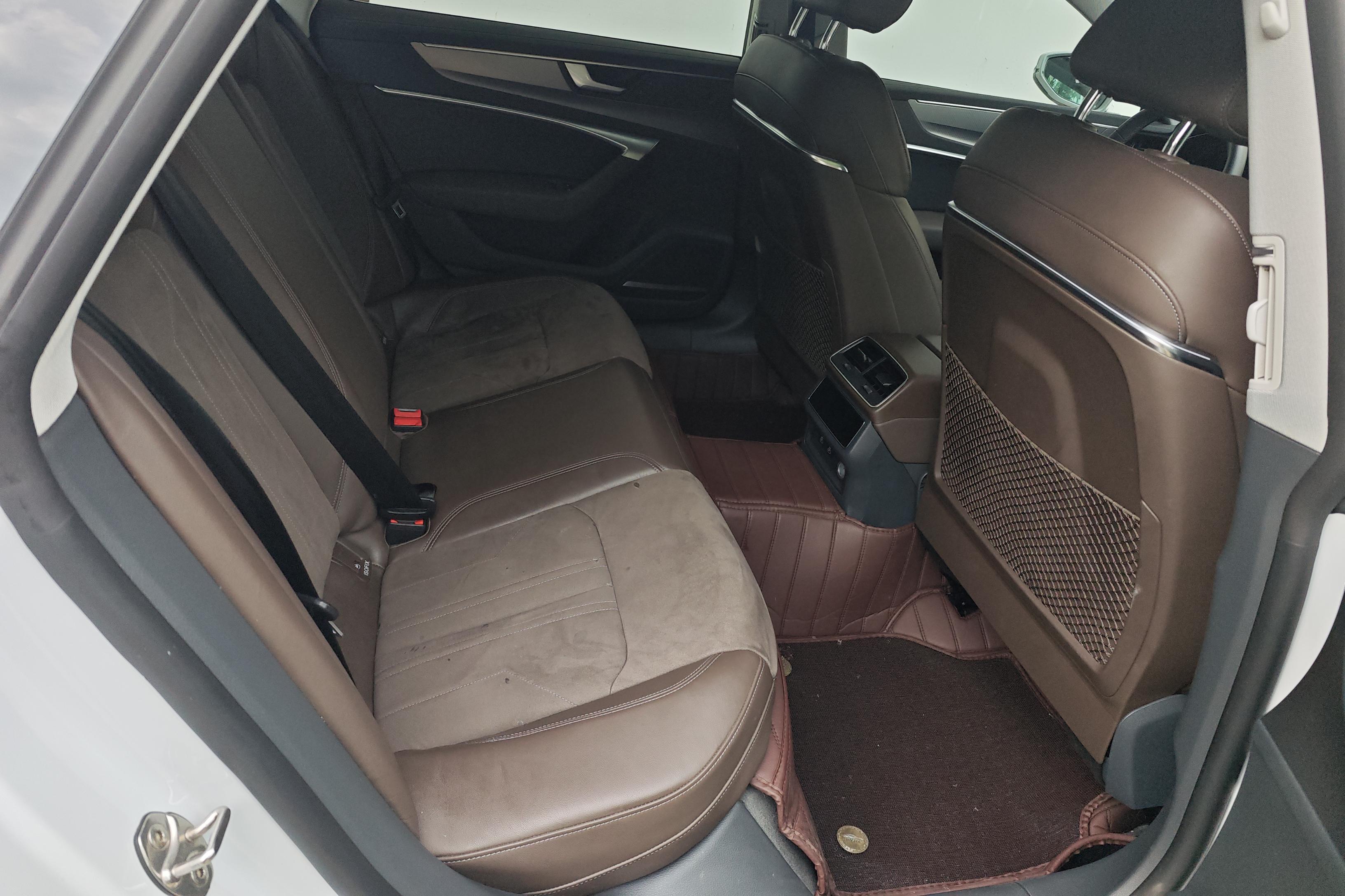 Audi A7L 2023 immagine di auto #14