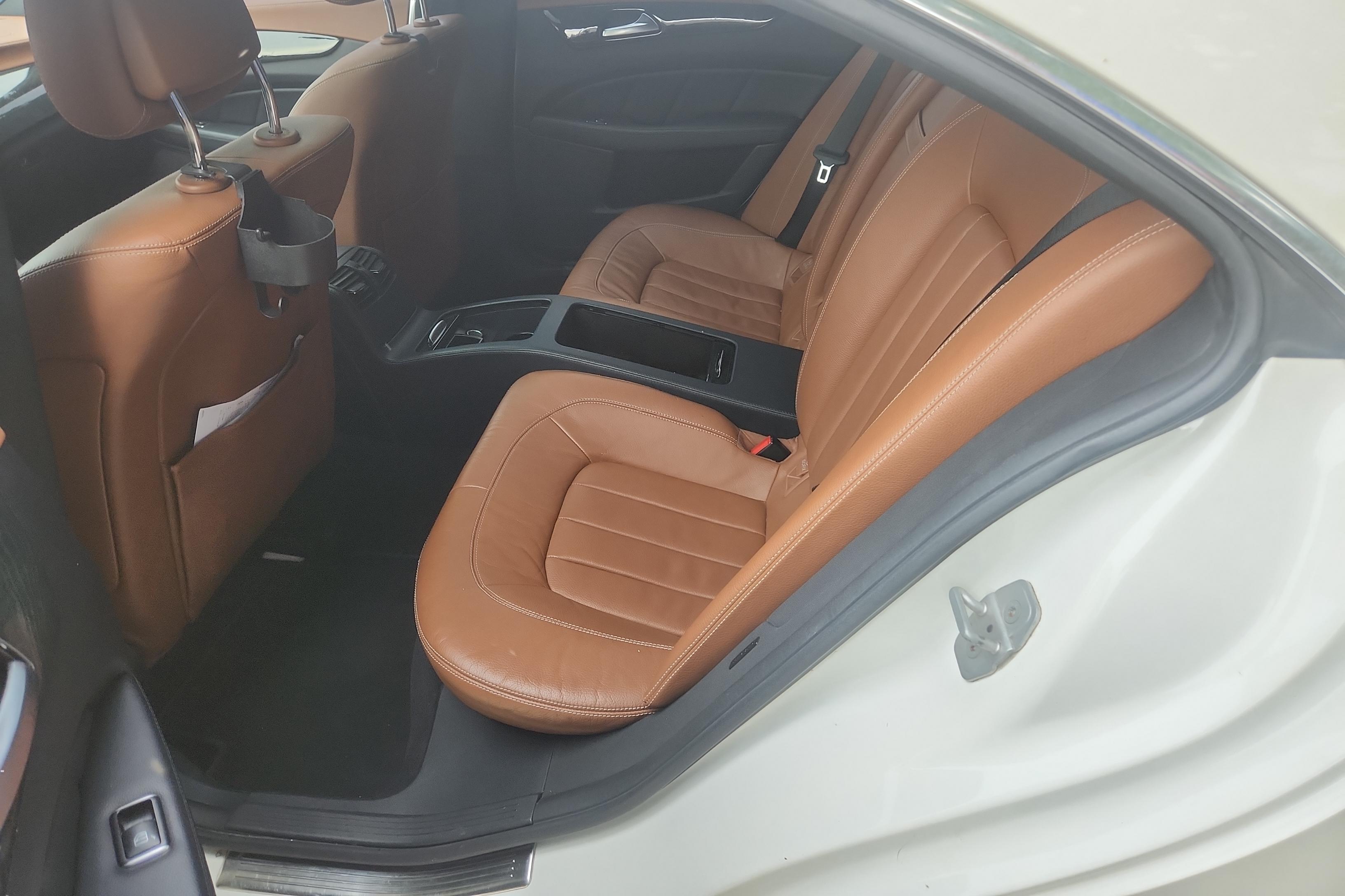 Mercedes-Benz CLS Class 2015 car image #14