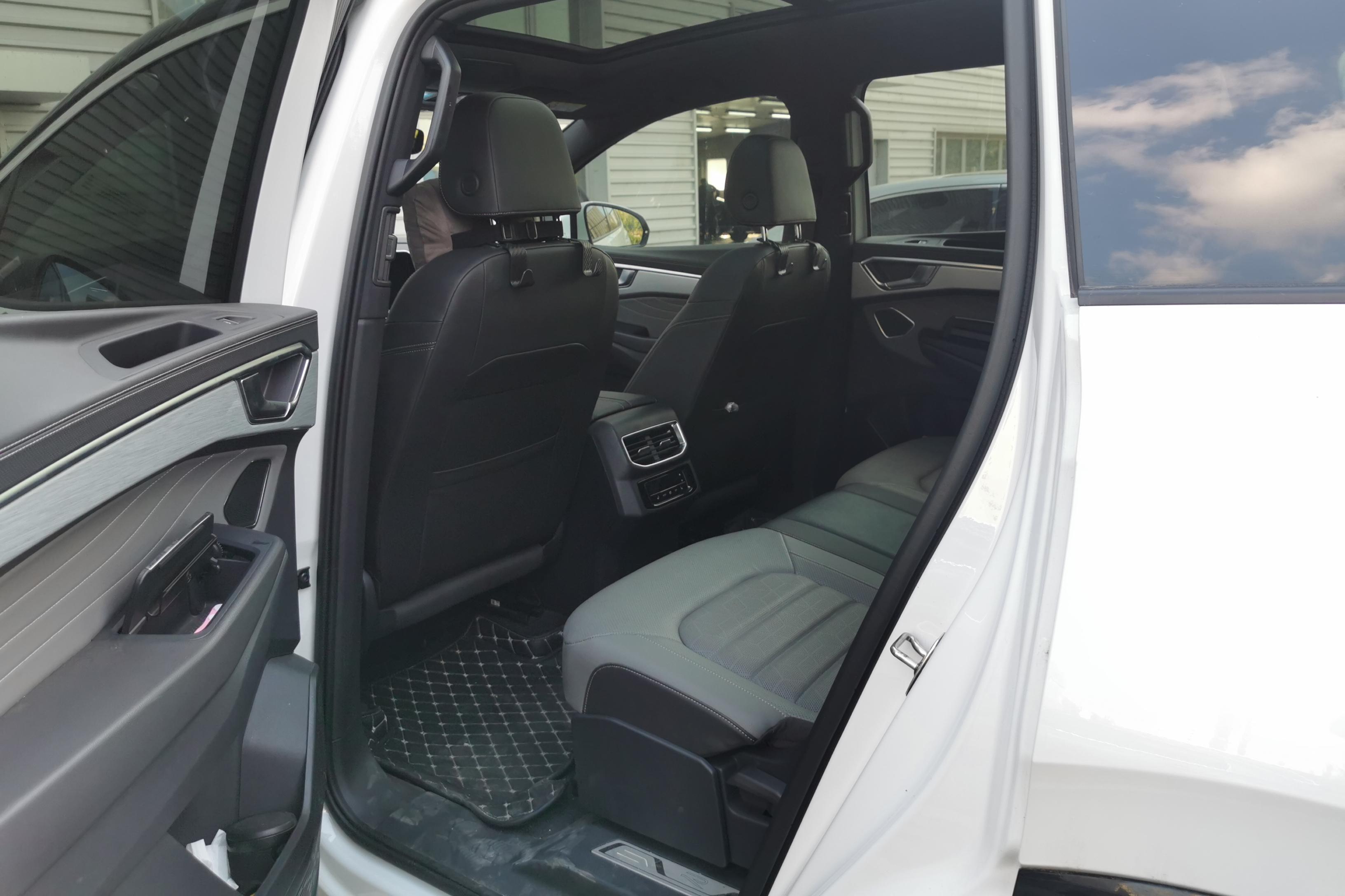 Volkswagen Talagon 2023 immagine di auto #14