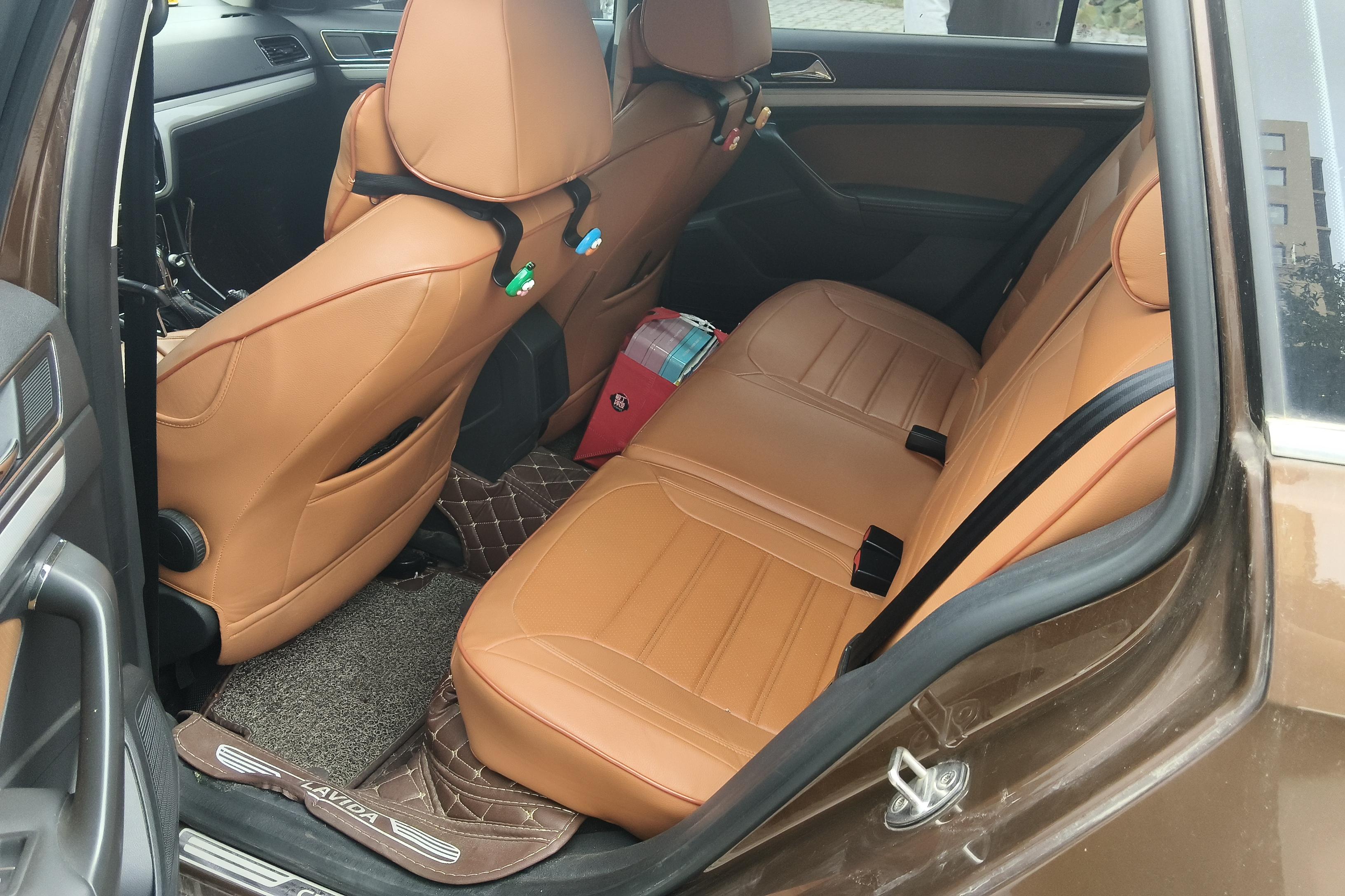 Volkswagen Cross Lavida 2017 immagine di auto #14