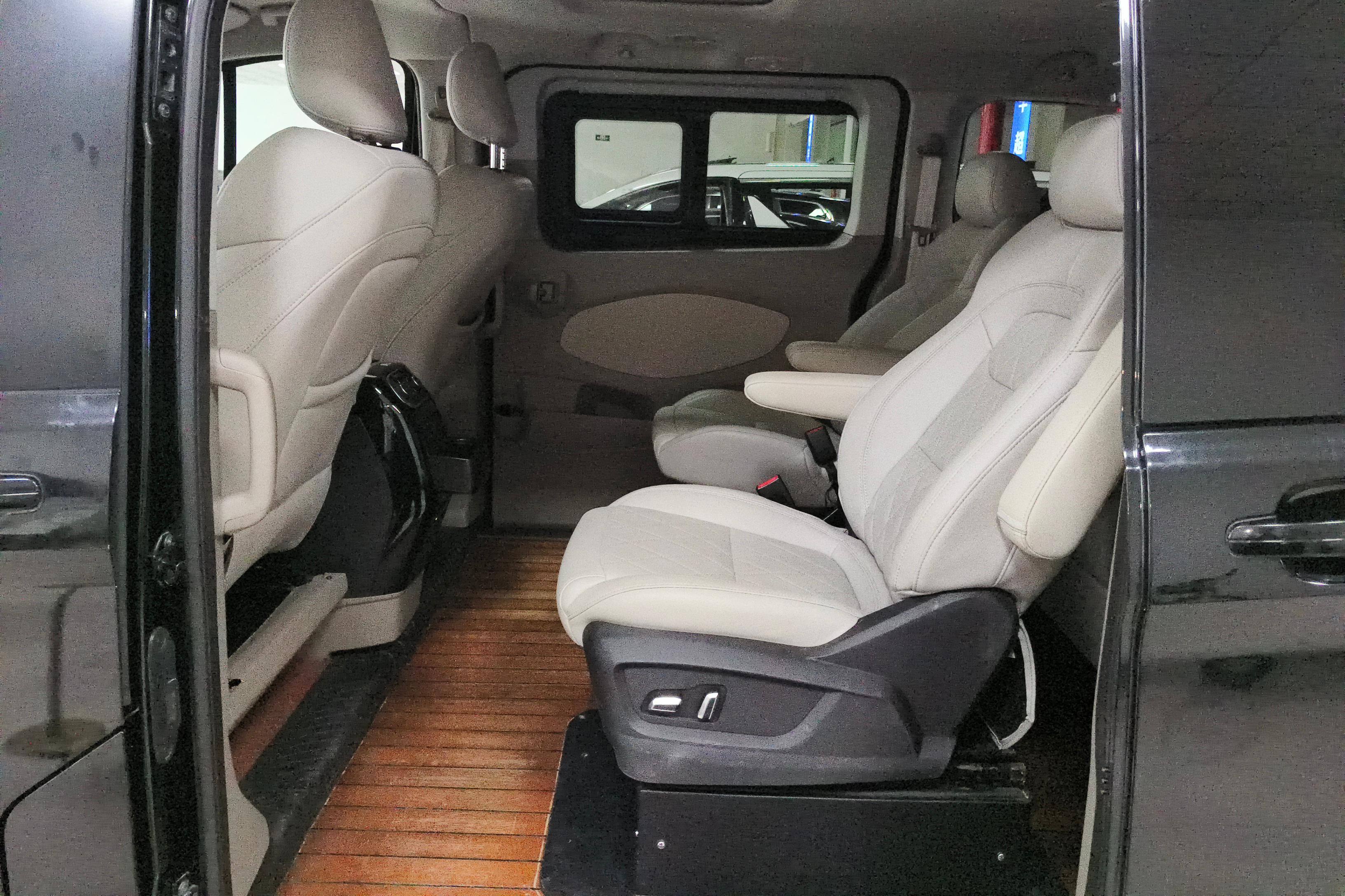 Ford Tourneo 2019 immagine di auto #14