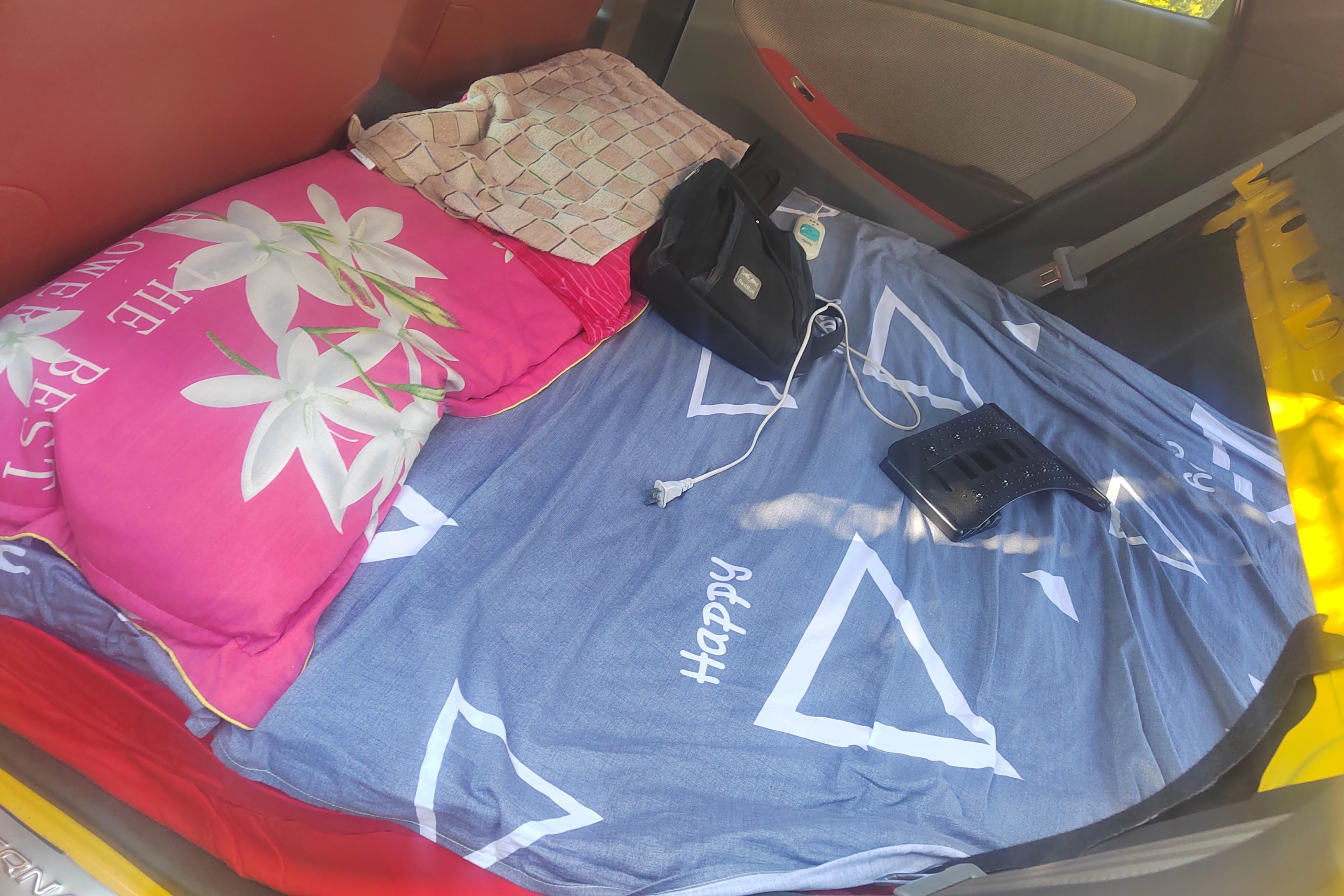 Hyundai Reina 2013 car image #14